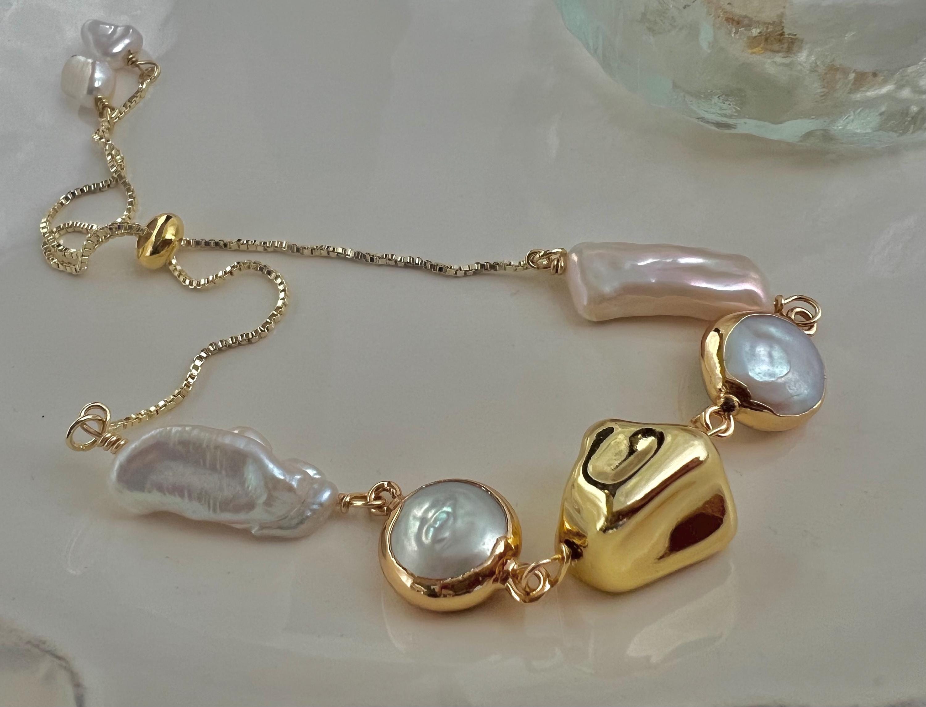Genuine freshwater baroque pearl gold tone Bracelet. Adjustable bracelet. Boho wedding bridal bracelet. Chunky bracelet.