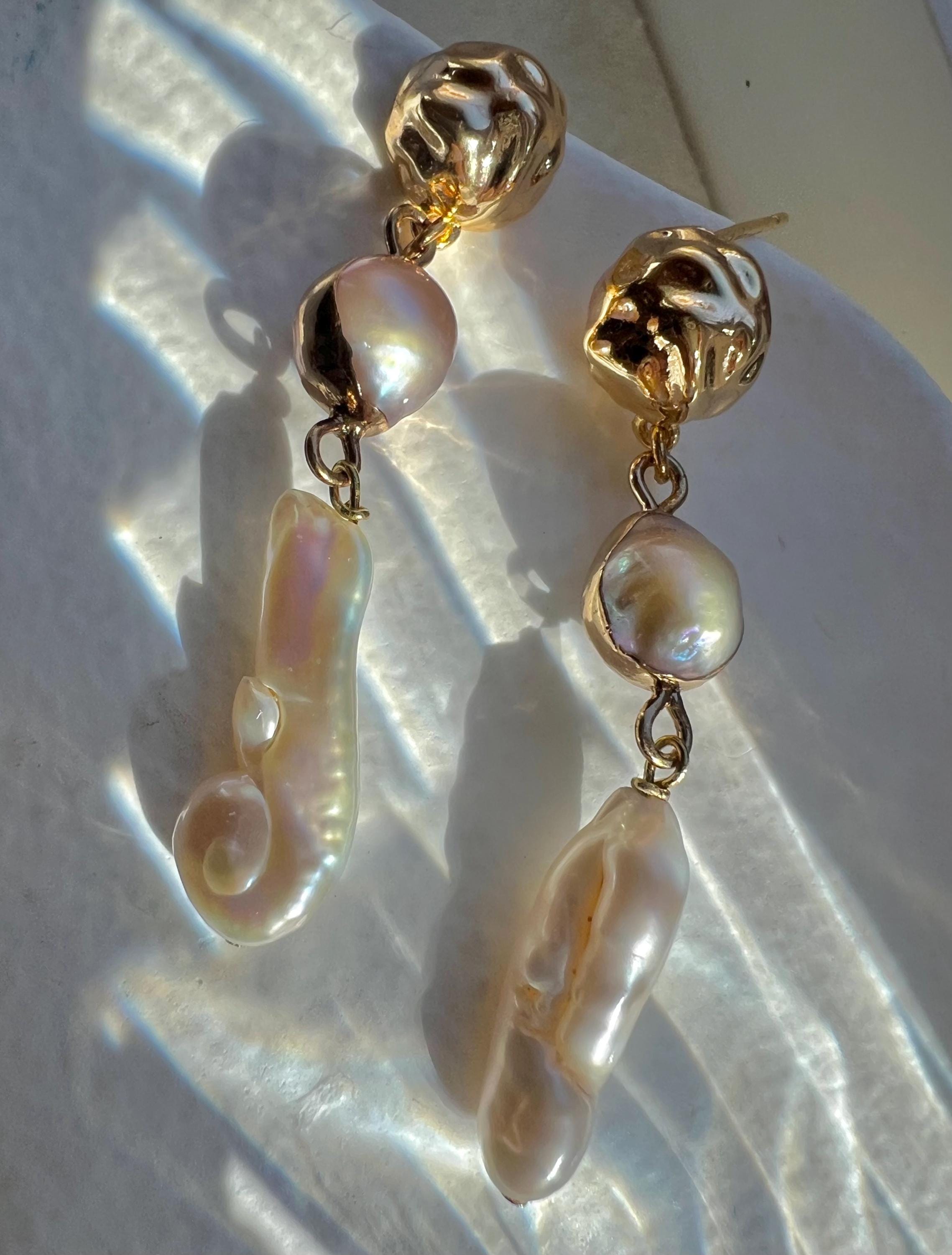 Multiple-color freshwater keshi Biwa pearl dainty nugget stud earring. Dangle double pearl earring. Wedding earring. Gift for her