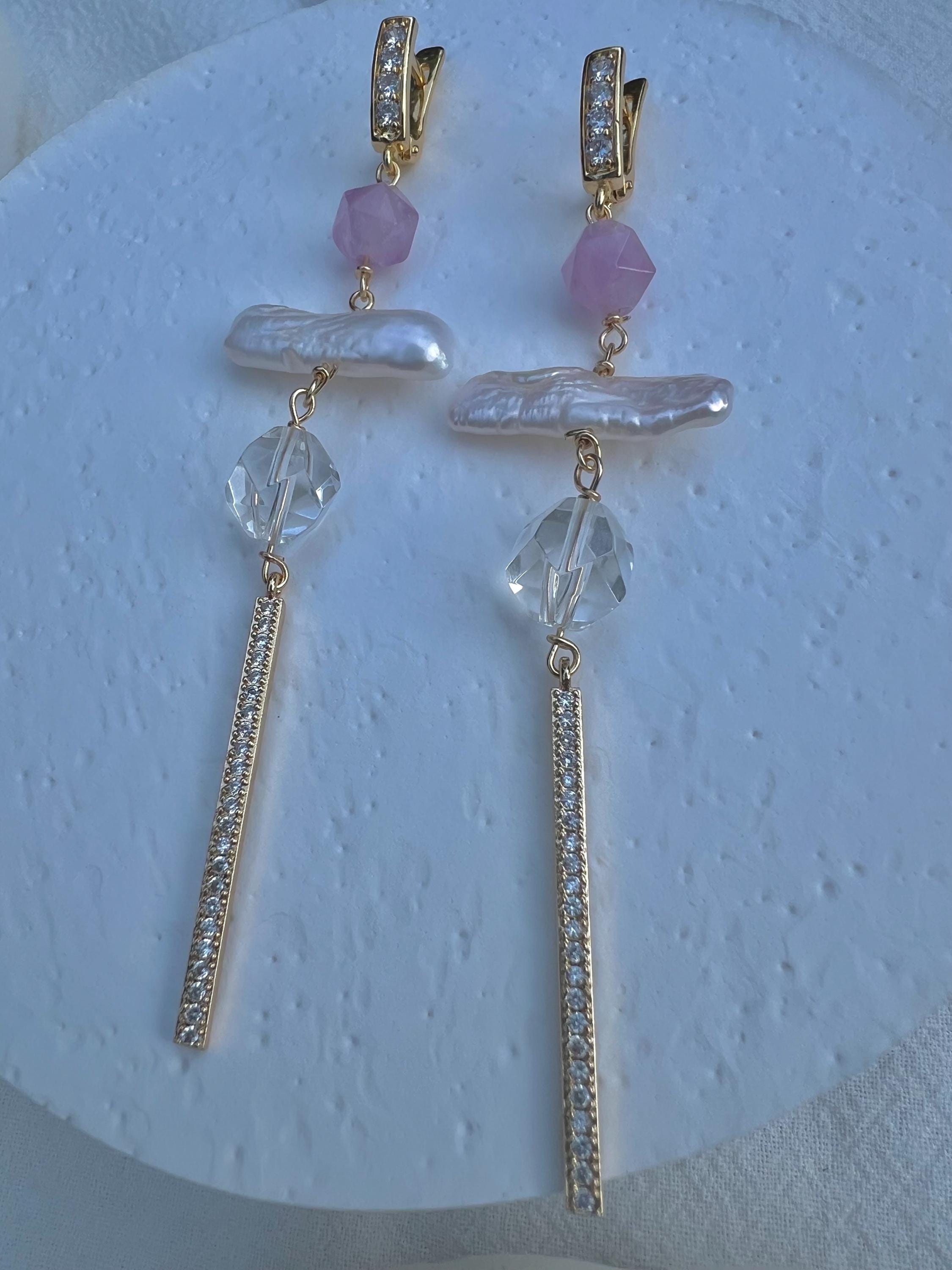 Chic freshwater pearl purple gemstone earrings. Diamond bar earrings. Stylish earrings.Raw crystal earrings.
