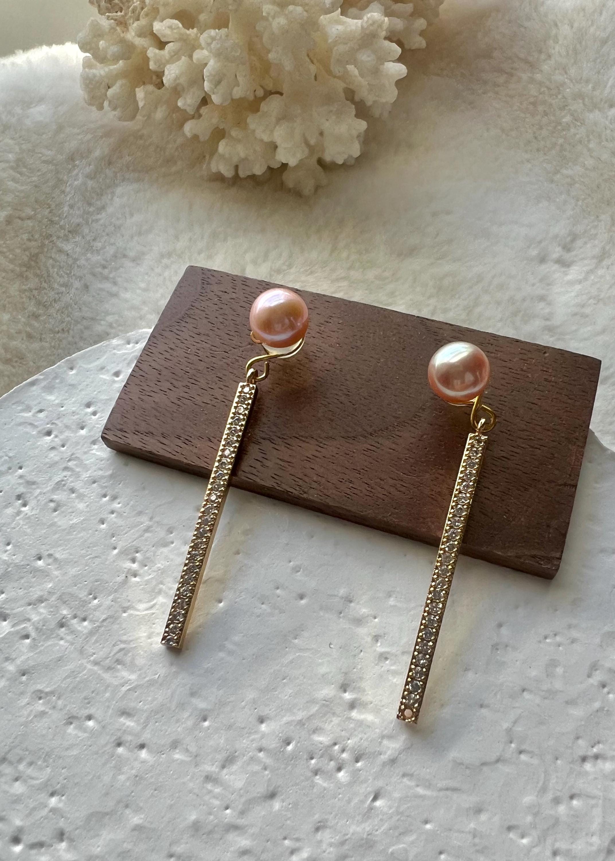Freshwater pearl clip on two ways wearing stick earring. No pain pearl ear clip. Comfortable non pierced ear clip. Fashion ZC bar earrings.