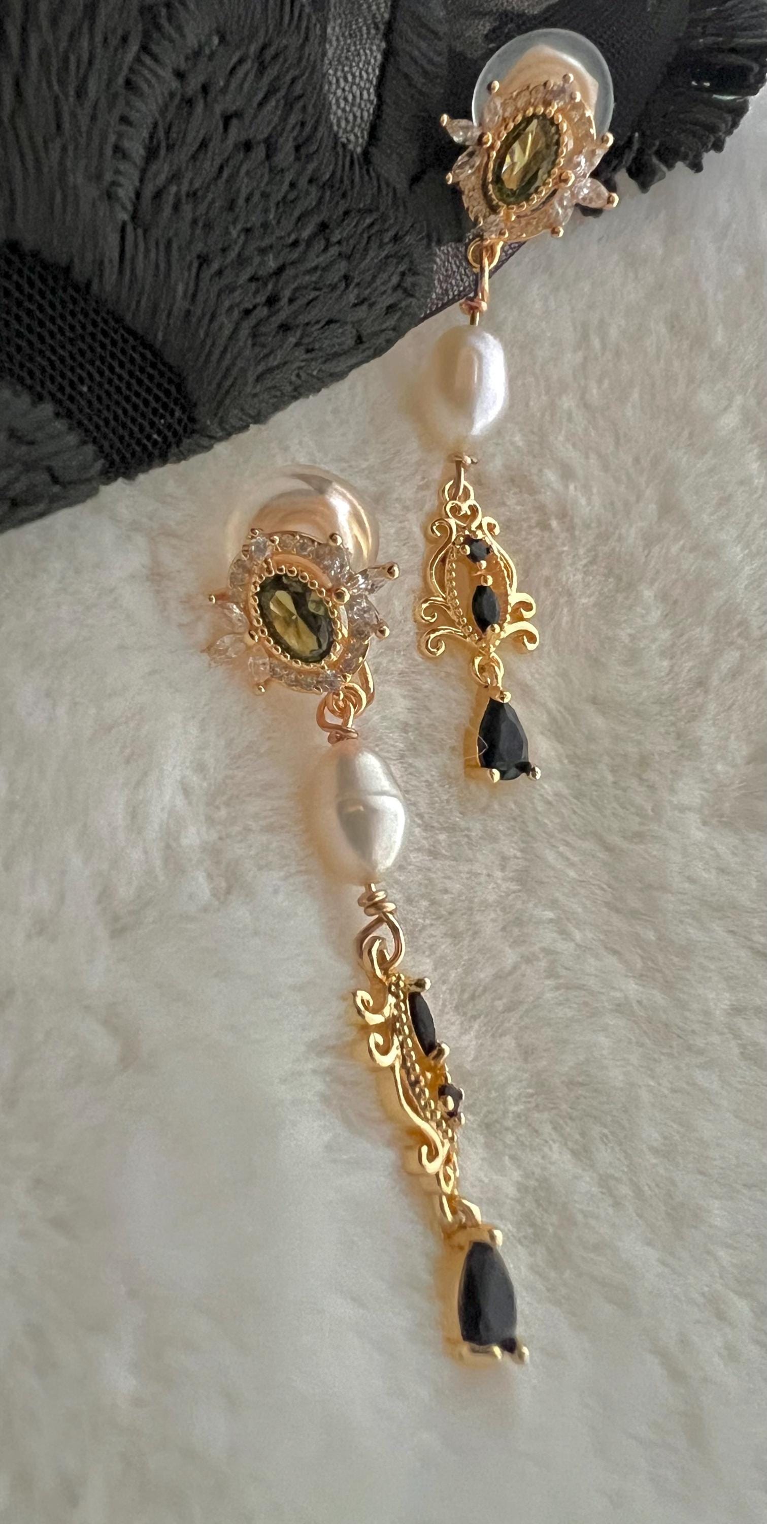 Vintage Pearl Drop clip on Earrings, Freshwater Pearl & Green Gemstone Gold Dangle clip on Earrings, Romantic Victorian Style Jewelry