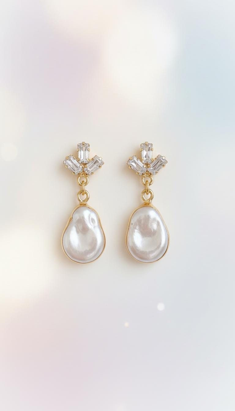 14K gold High quality luster genuine baroque pearl earrings. Dainty irregular pearl earrings. Vintage pearl earrings. Bridal earrings.