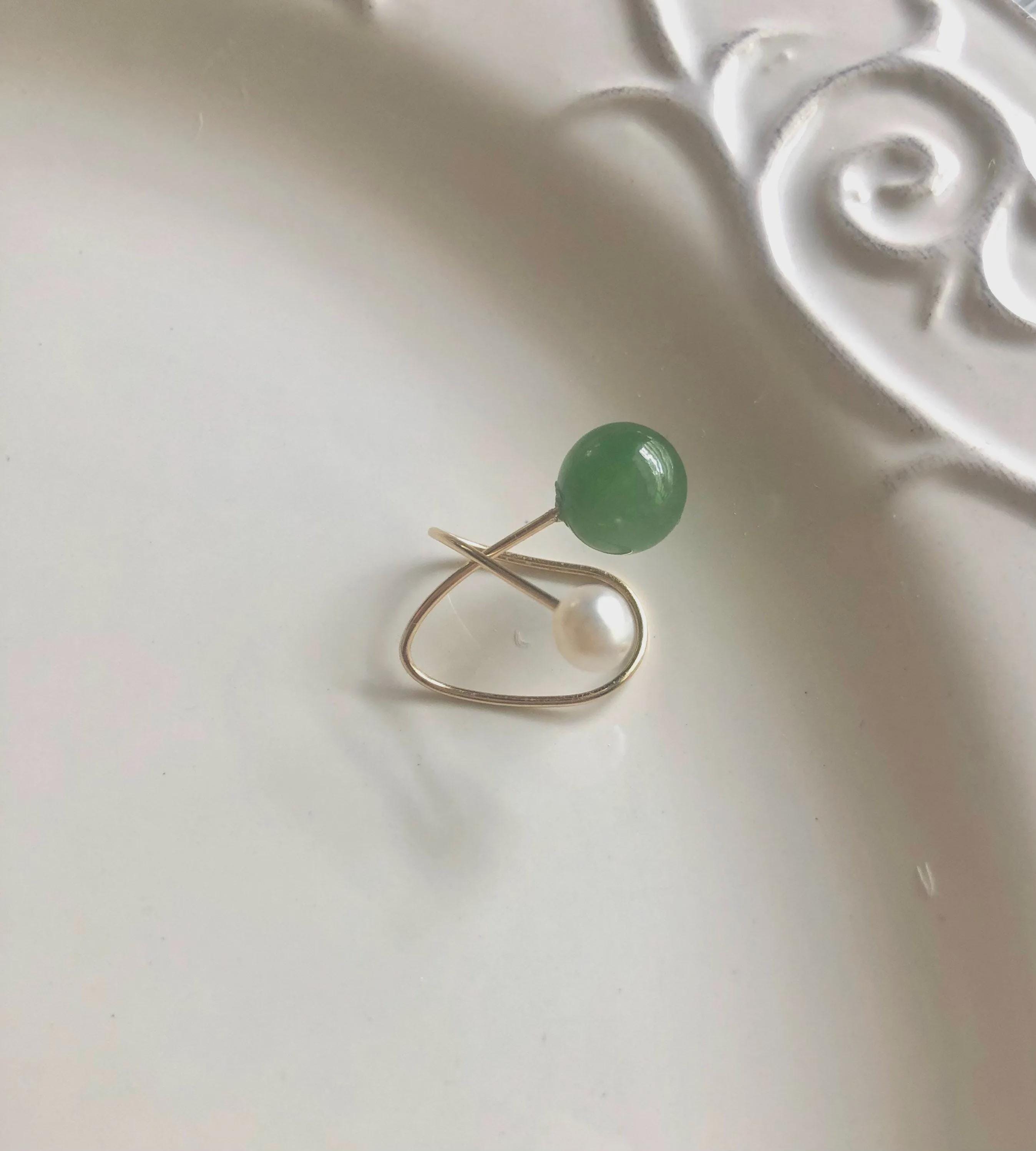 Jade Ear Cuff No Piercing, Green Jade & Pearl Ear Clip, Gold Minimalist Earrings, Non Pierced Jewelry, Gift for Her