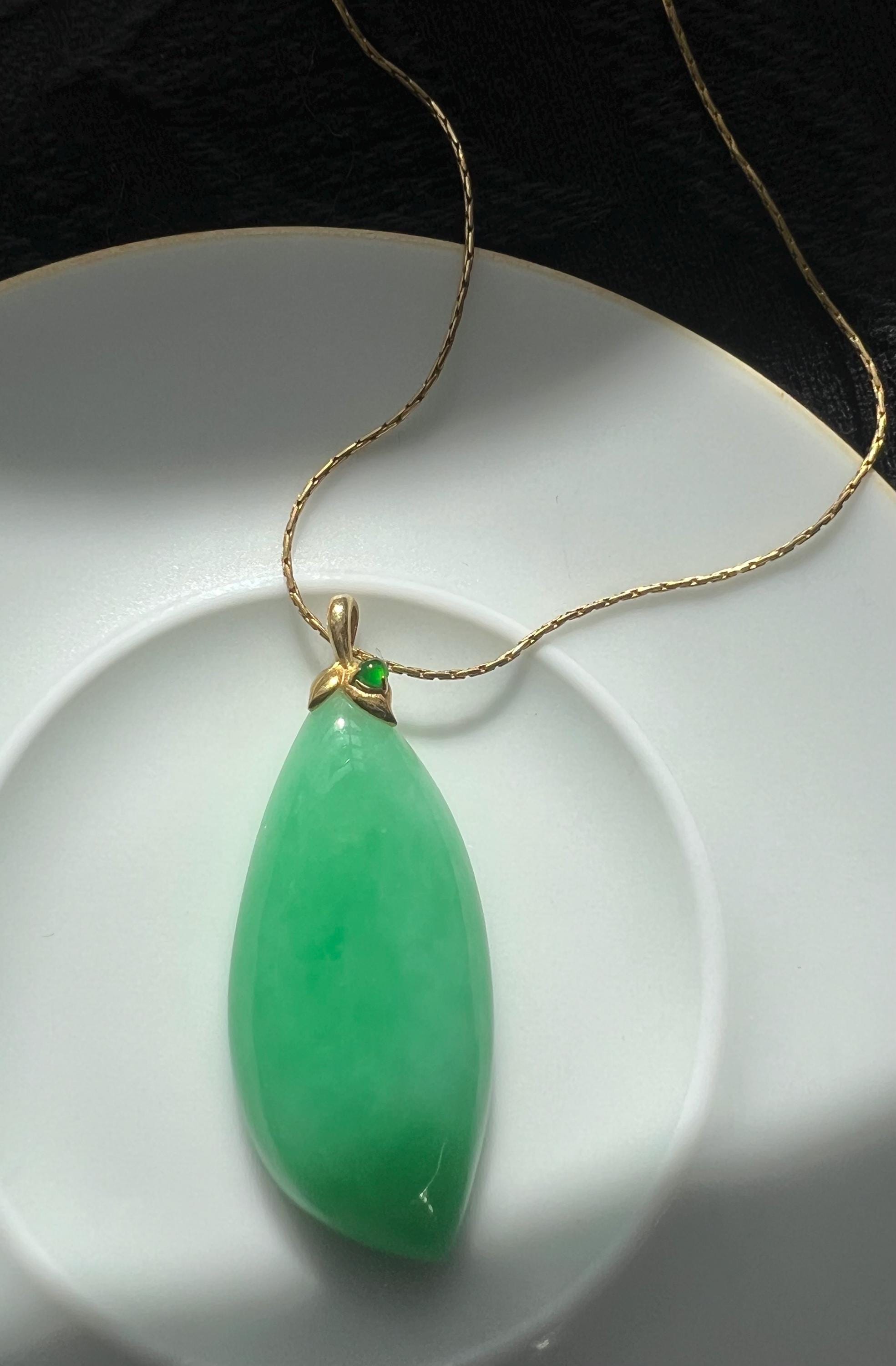 Exquisite 18K solid Gold Imperial Green Jadeite Leaf Necklace, Natural Grade A Jade Pendant, Minimalist Dainty Leaf Charm, Prosperity Gift