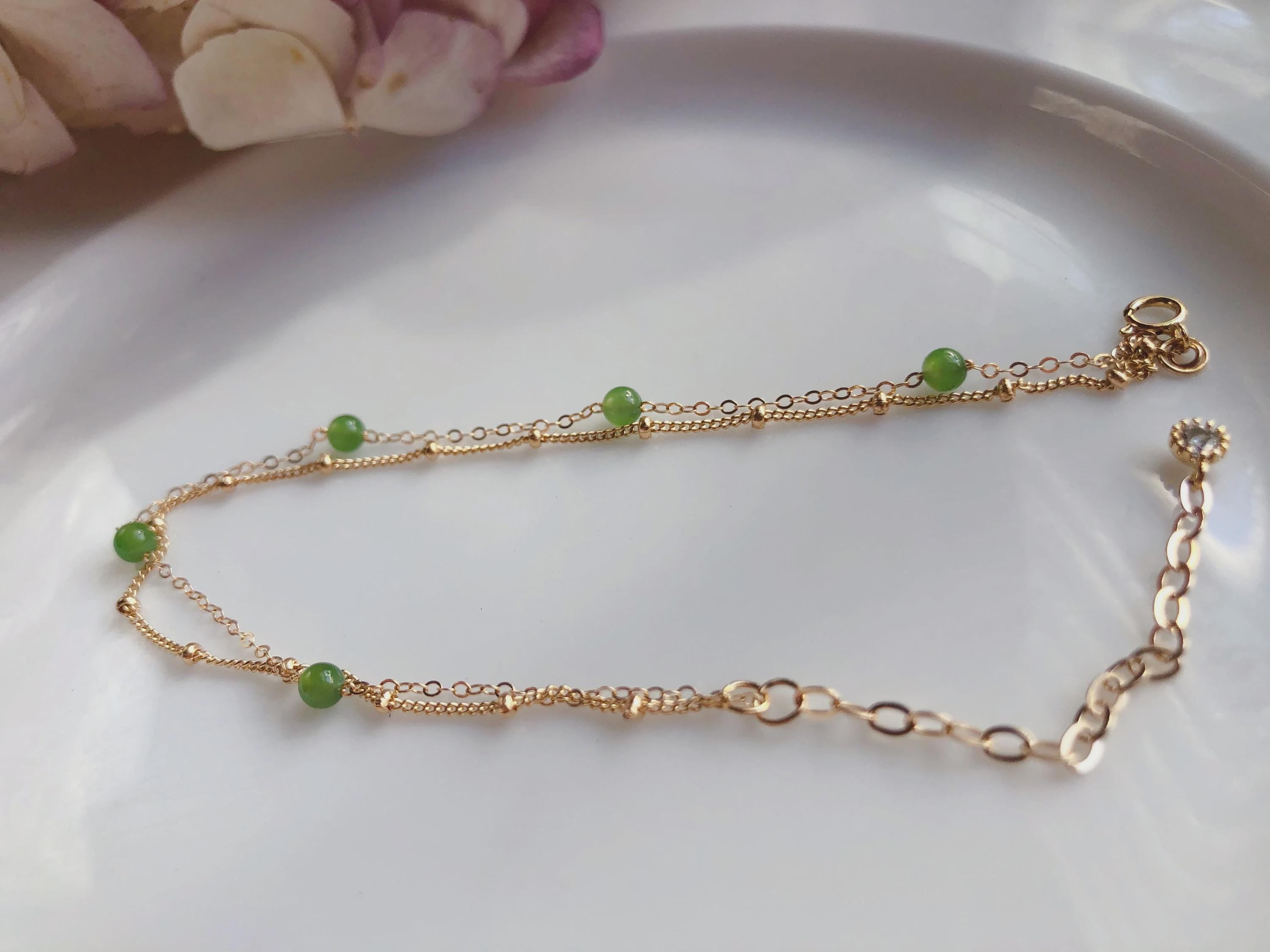 Green Jade Bracelet Gold Filled, Dainty Jade Bracelet, Minimalist Green Stone Bracelet, Delicate Everyday Jewelry. Double chain. Gift