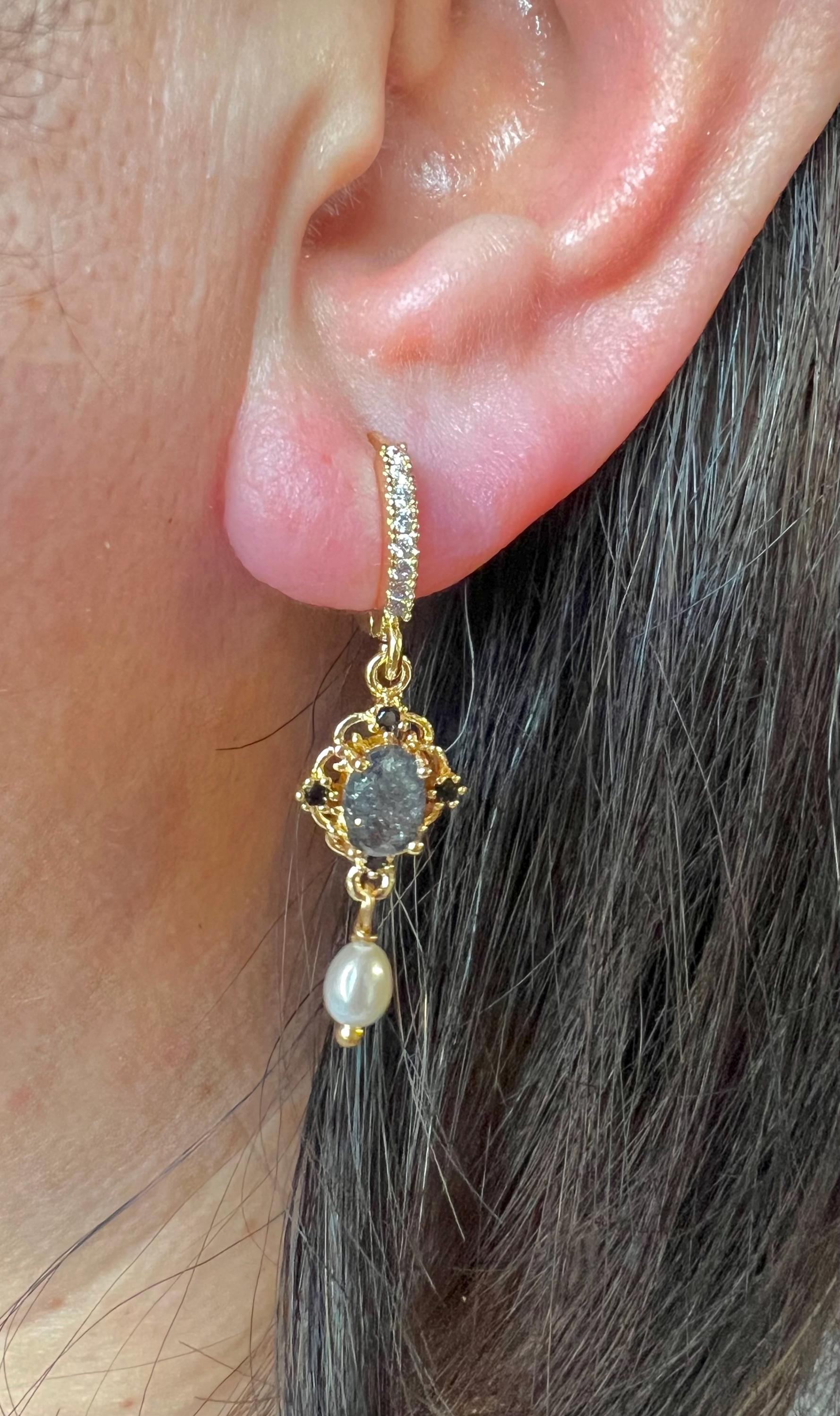 Chic freshwater pearl earrings. Crystal earrings. Fancy earrings.Vintage-Inspired Black Druzy & Pearl Drop Earrings in Gold Filigree