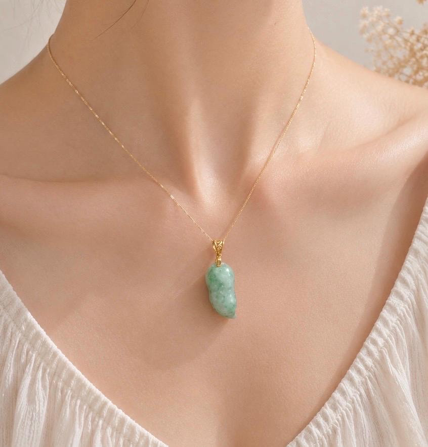 Green Jadeite Peanut Pendant in 18K Gold