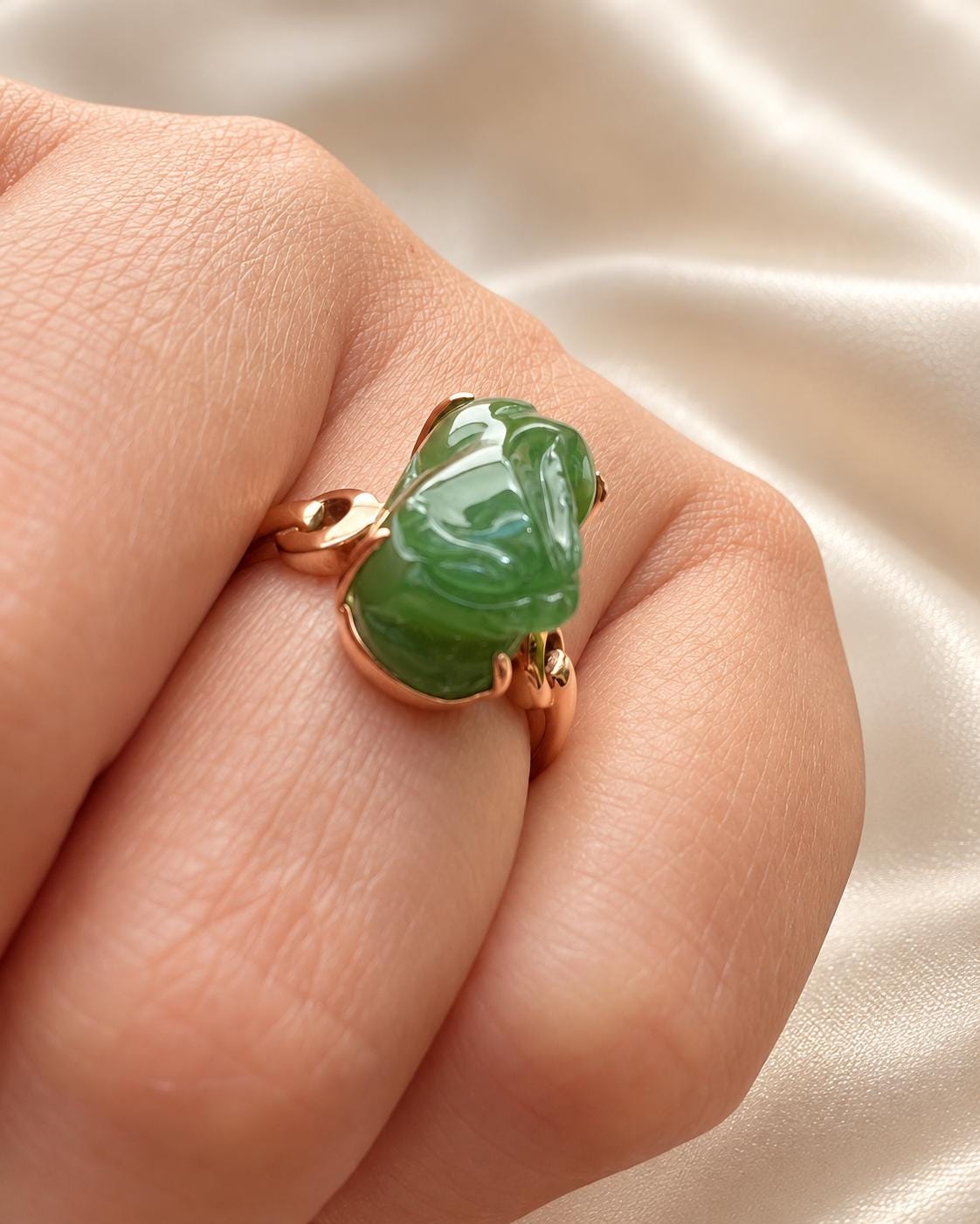 Green Nephrite Pixiu Ring in 18K Gold