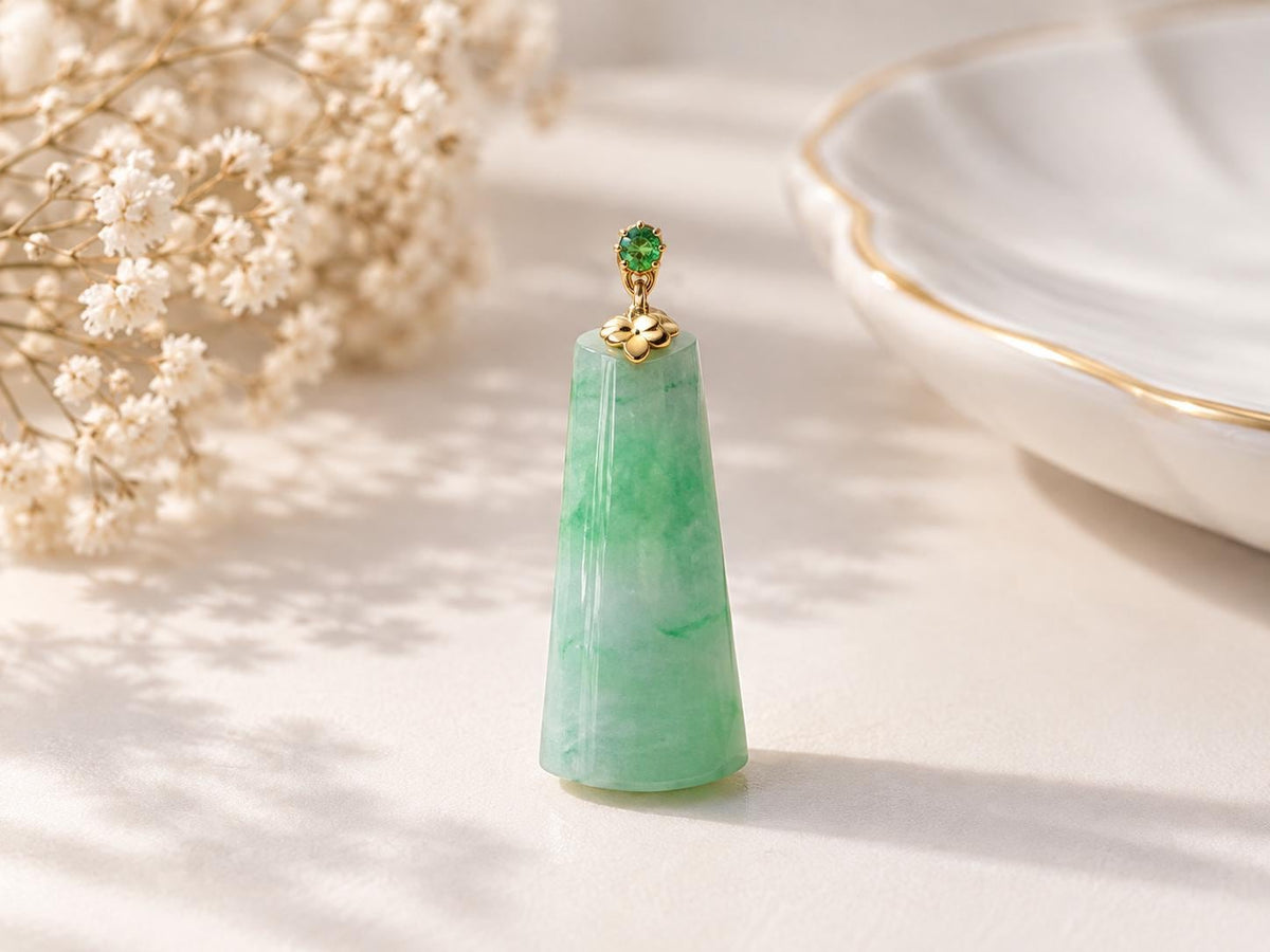 Light Green Jadeite Pendant in 18K Gold