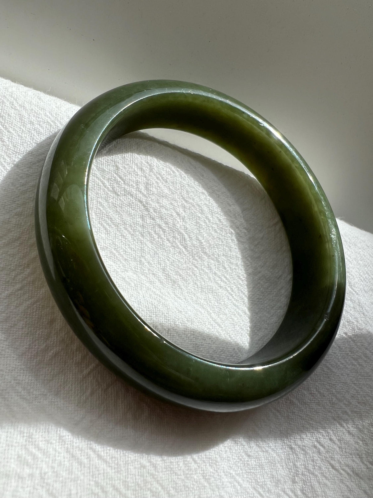 Green Nephrite Bangle, 56 mm