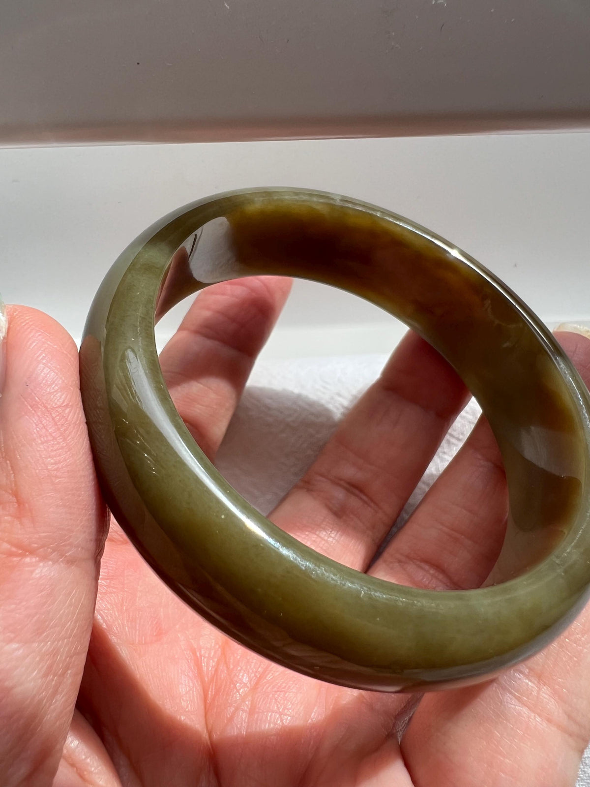 Sugar-Yellow Nephrite Bangle, 56 mm