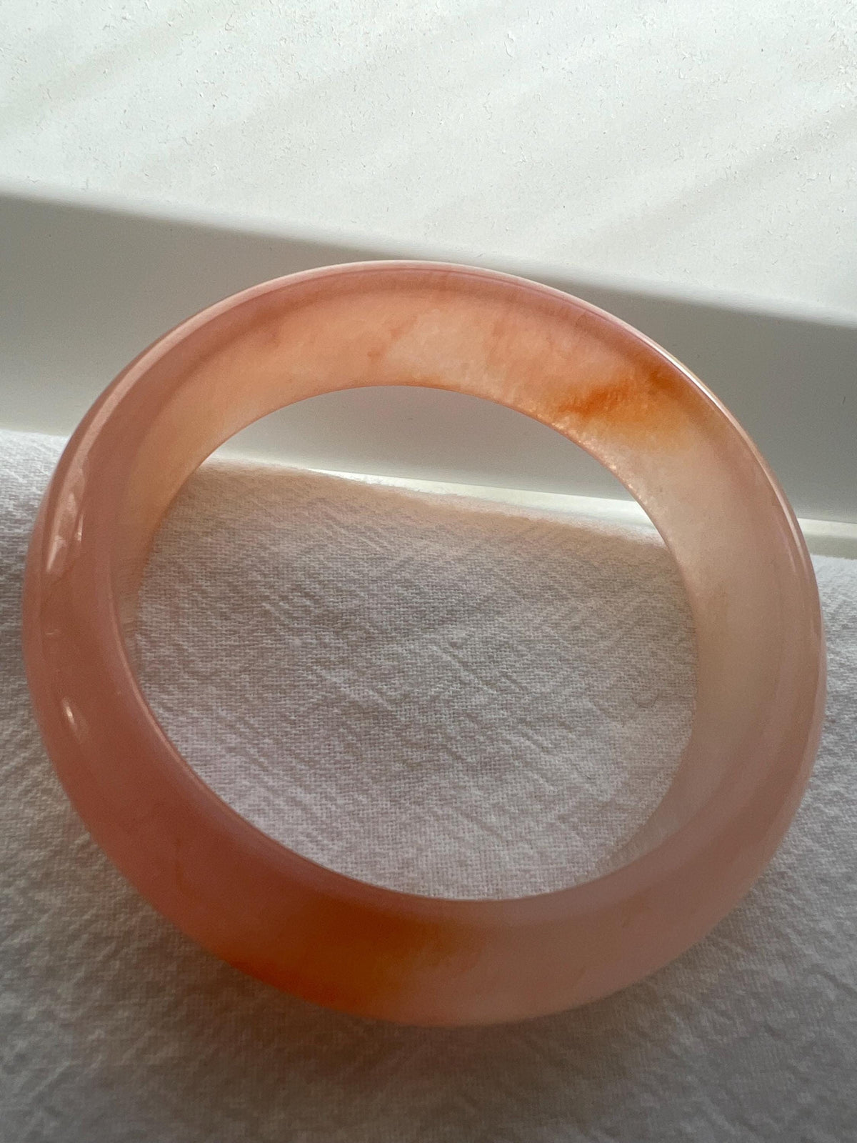 Golden Silk Jade (Jinsiyu) Bangle, 57 mm — product image 5