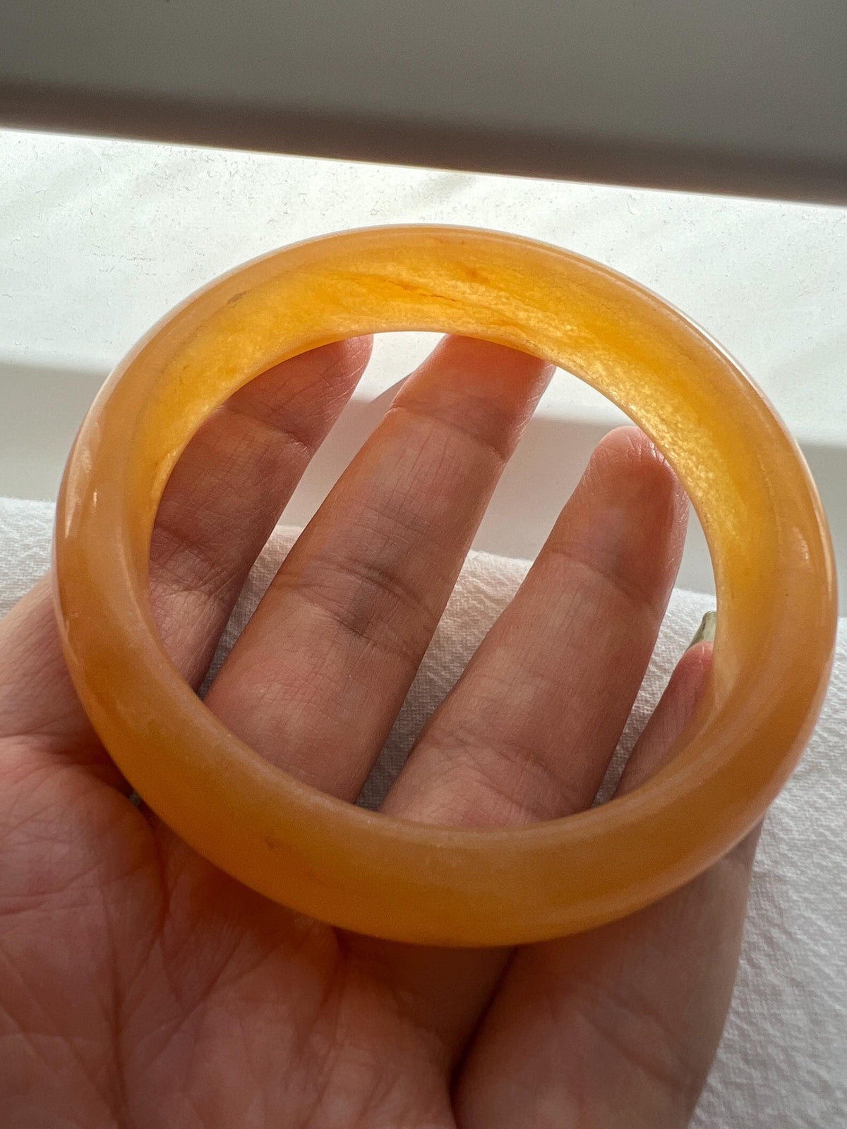 Golden Silk Jade (Jinsiyu) Bangle, 57 mm — product image 6