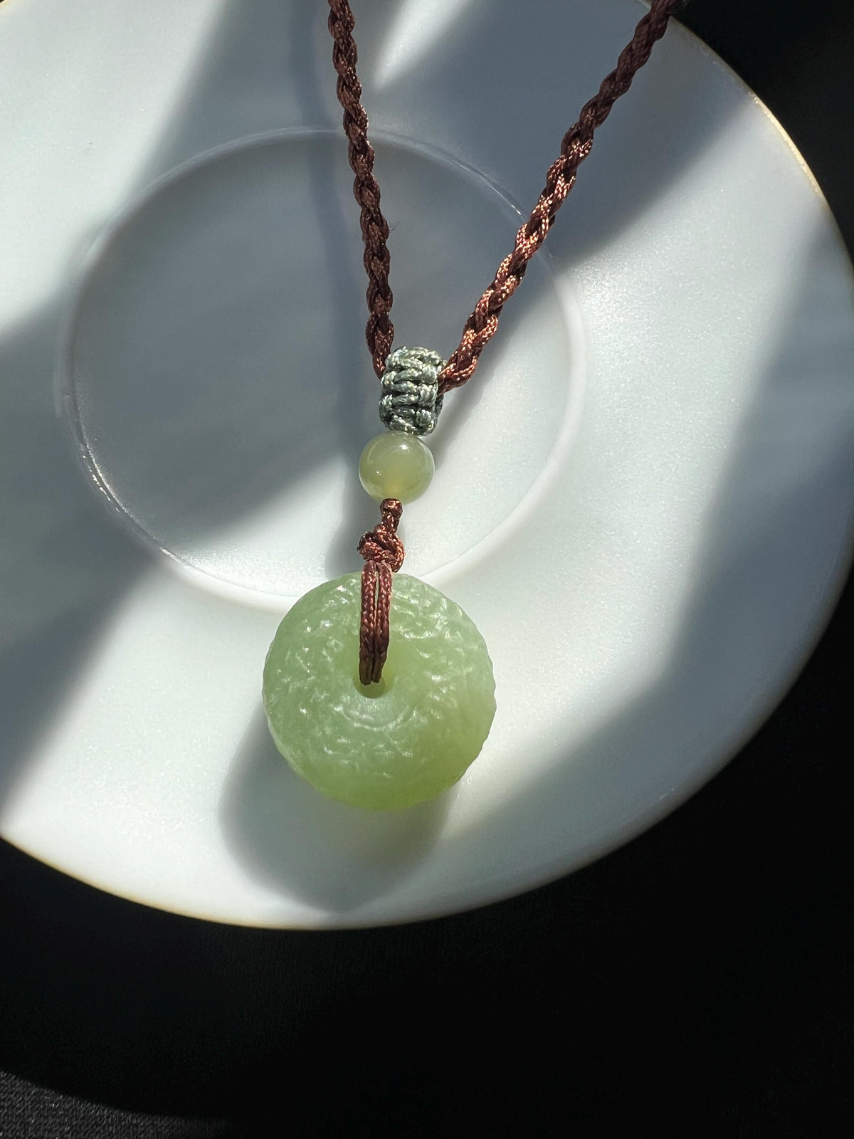 Light Green Nephrite Circle Necklace