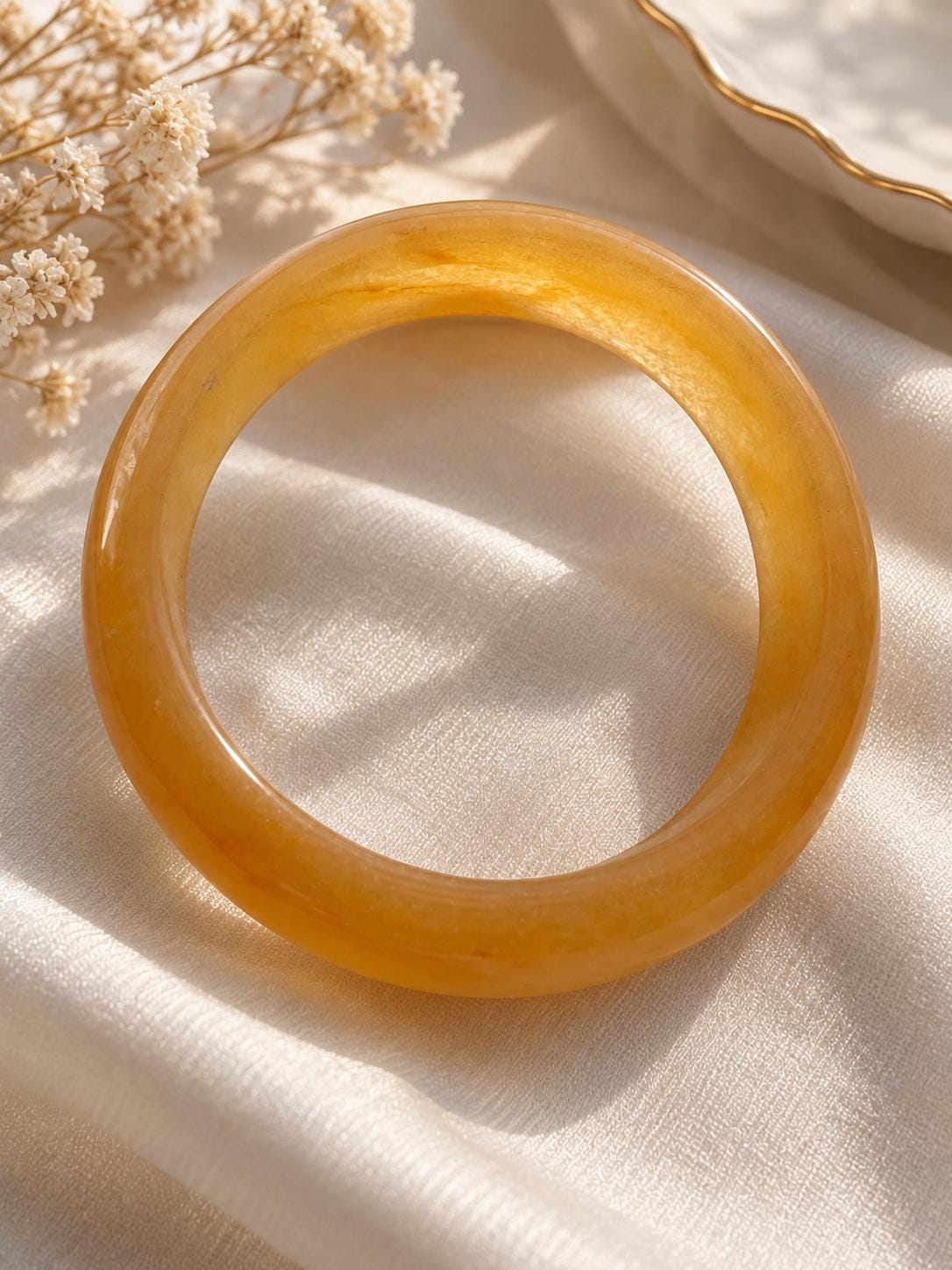 Golden Silk Jade (Jinsiyu) Bangle, 57 mm — product image 3