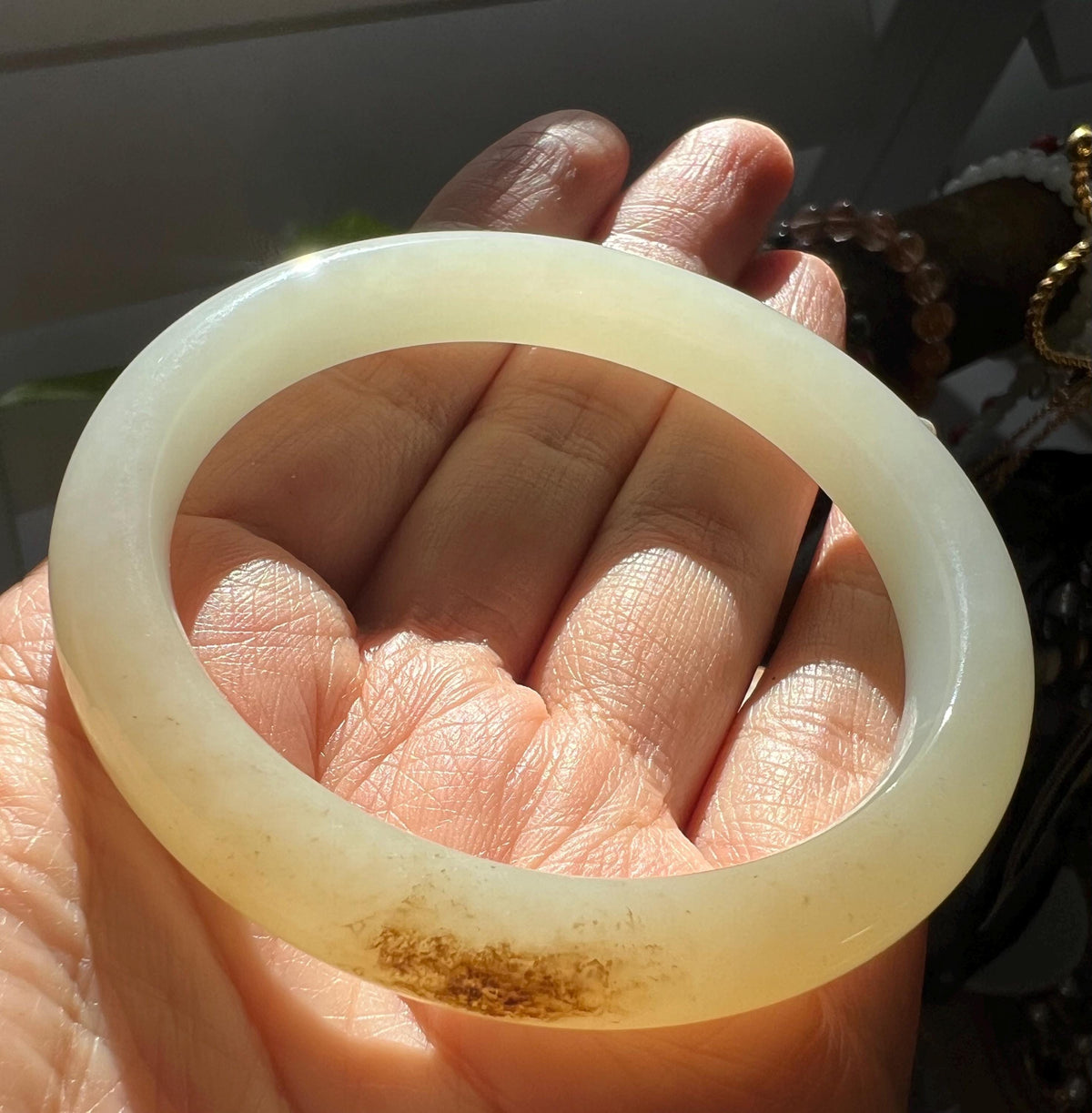 Sugar-White Nephrite Bangle, 56 mm