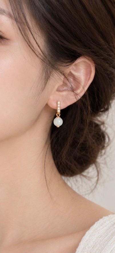 Pale Nephrite & Pearl Clip-On Earrings