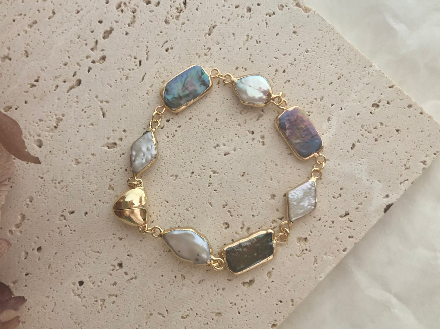 Multiple-col freshwater baroque pearl bracelet. Baroque pearl bracelet. Adorable bracelet. Boho bracelet. Gift for her