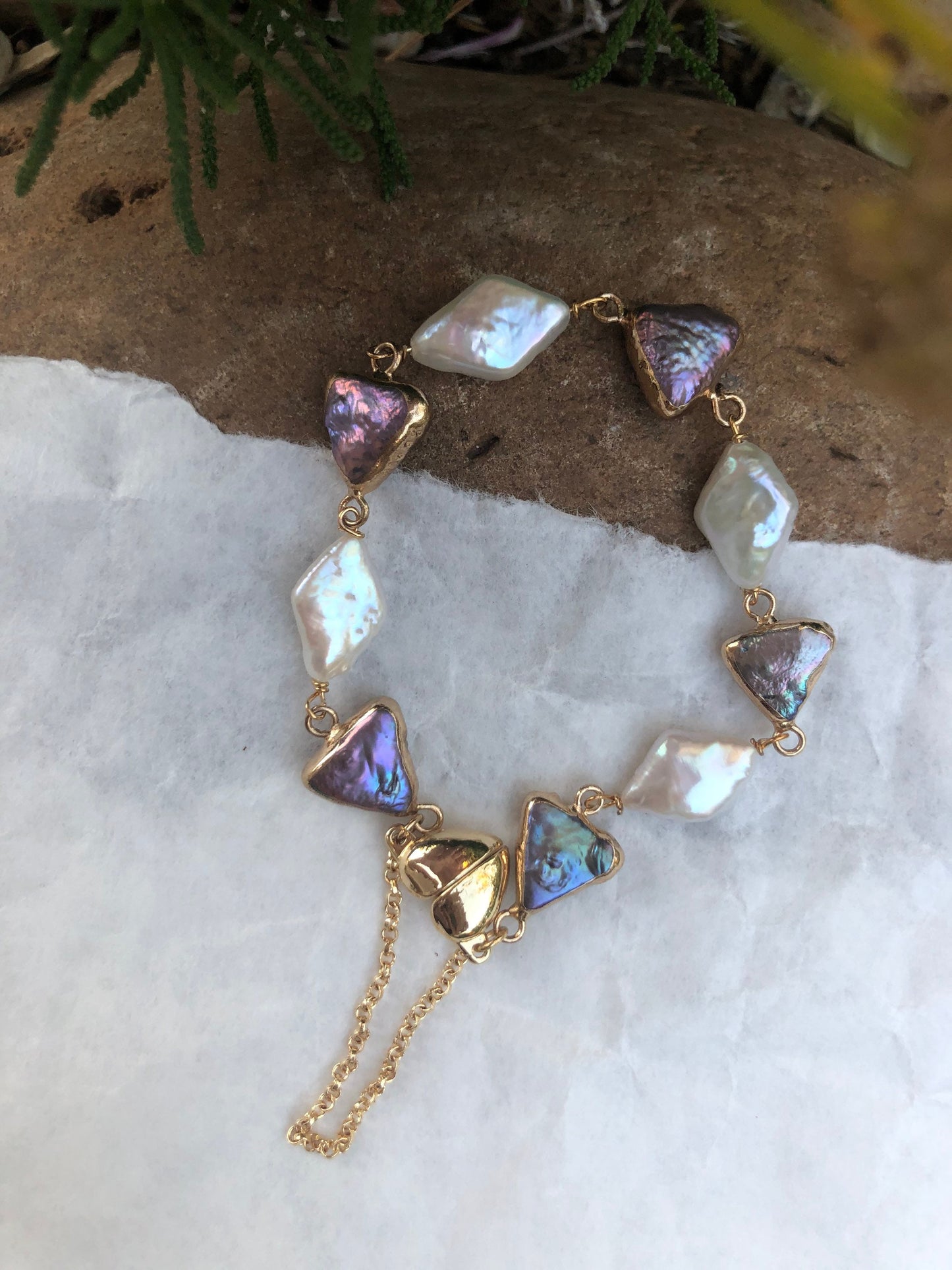 Multiple-col freshwater baroque pearl bracelet. Peacock pearl bracelet. Adorable bracelet. Boho bracelet. Geometry bracelet.