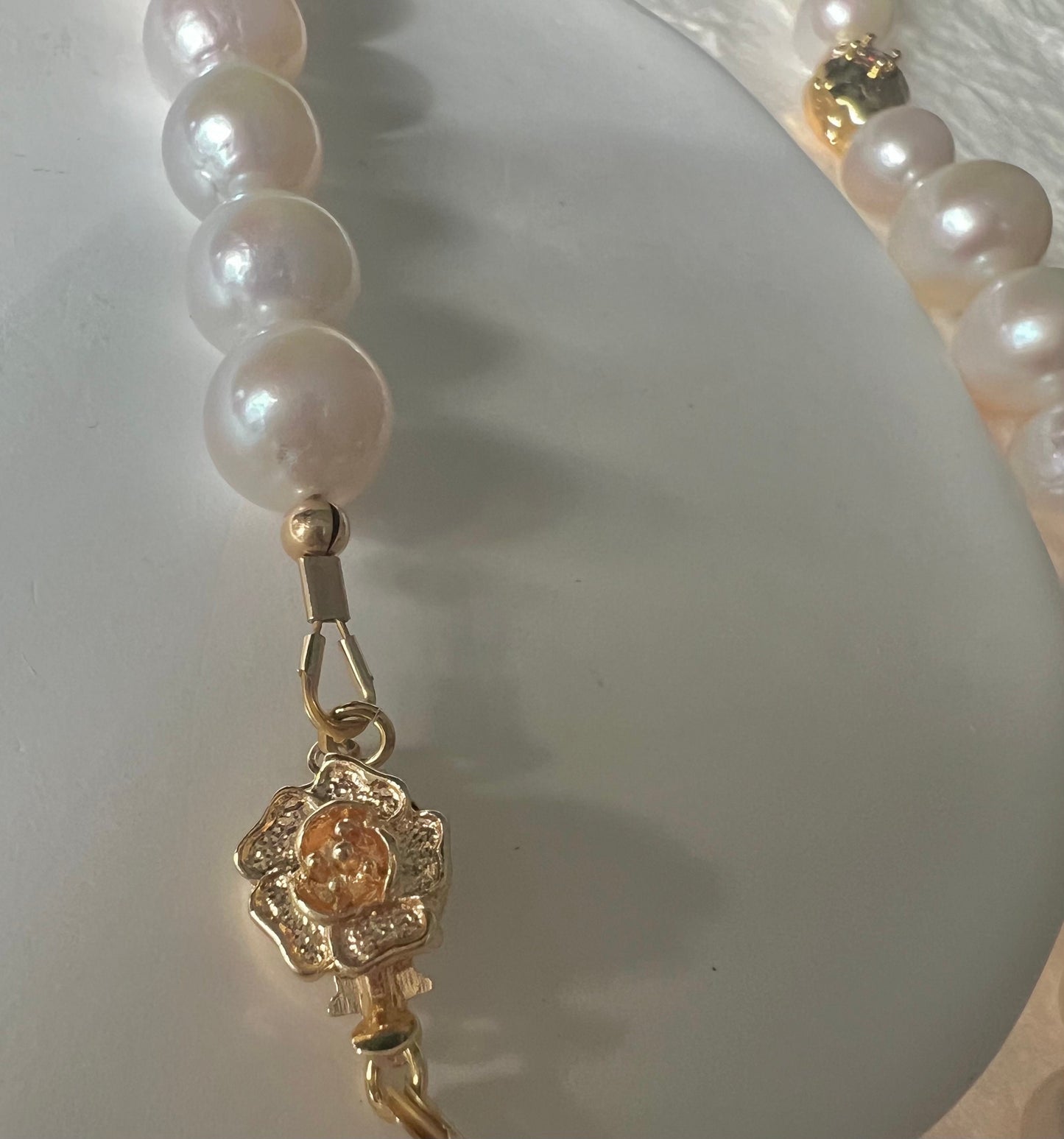 Freshwater baroque pearl necklace. Gold baroque pearl beaded necklace. Chunky baroque pearl necklace. Baroque pearl choker. Gift for her