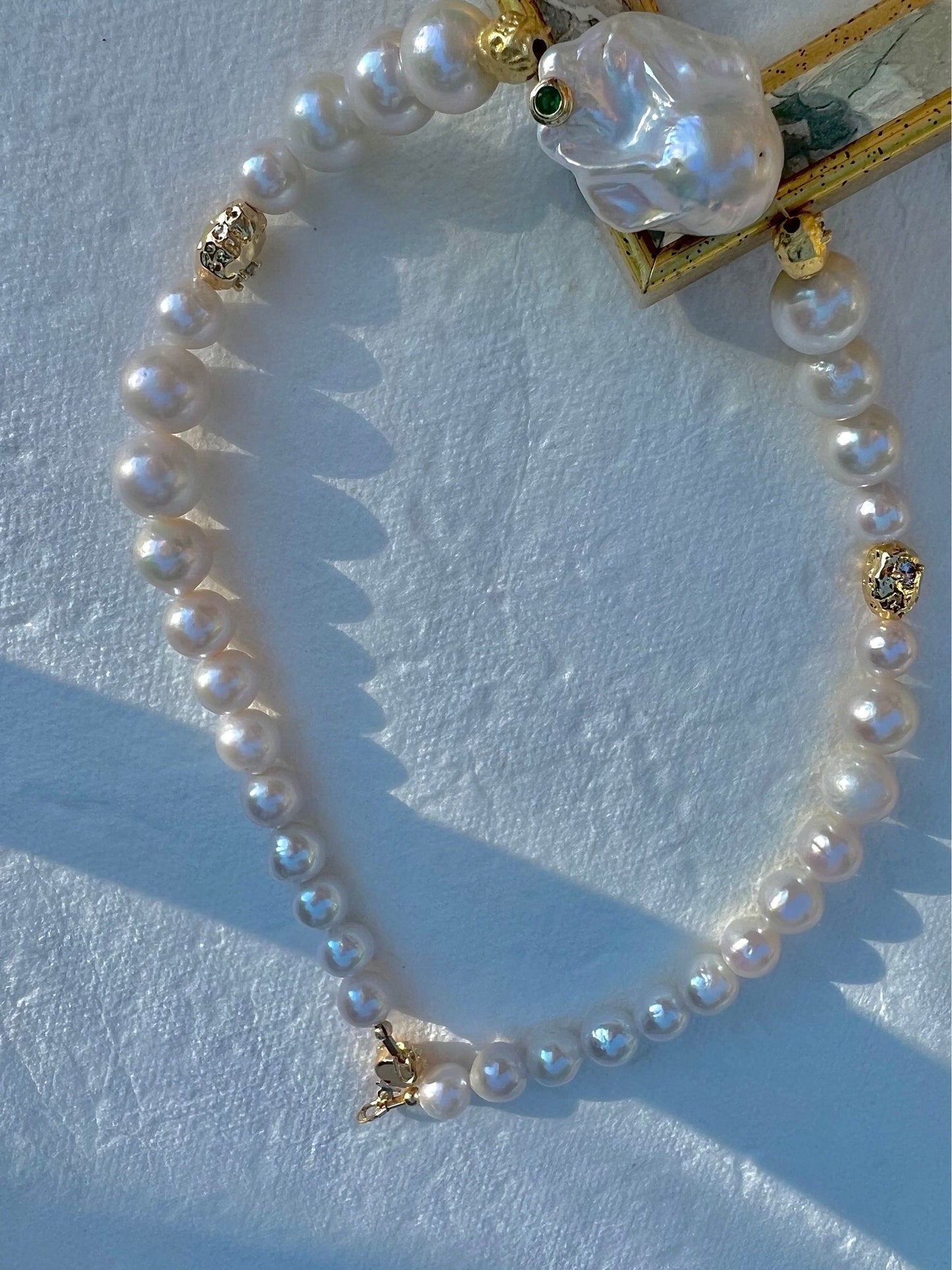 Freshwater baroque pearl necklace. Gold baroque pearl beaded necklace. Chunky baroque pearl necklace. Baroque pearl choker. Gift for her