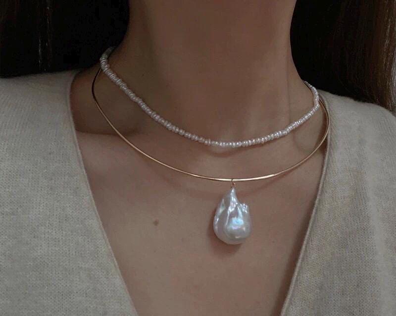 14K gold filled Freshwater baroque pearl bangle. Minimalist choker. Bridal pearl choker. Wire cuff choker.