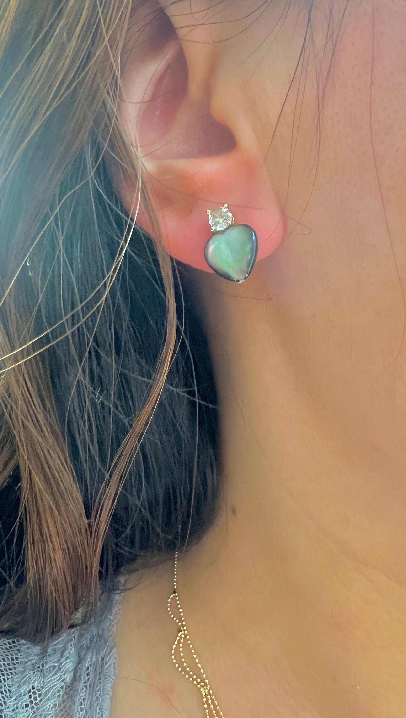 Dainty mother of pearl Minimalist heart earrings. Statement pearl earrings. Adorable earrings. Bridesmaid gift.