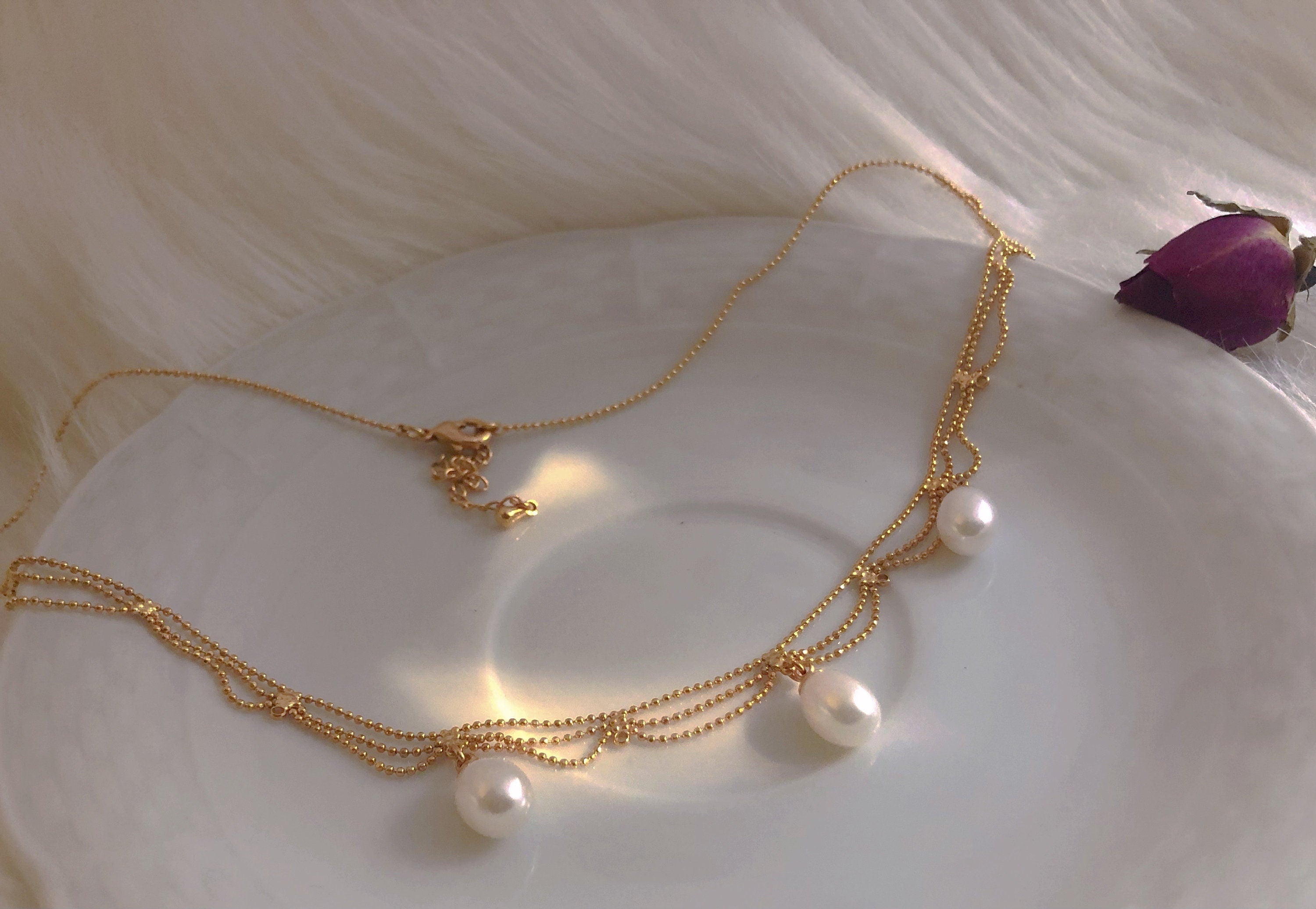 Dainty wave layer chain freshwater pearl necklace. Freshwater pearl wedding necklace. Elegant lace necklace. Wedding necklace
