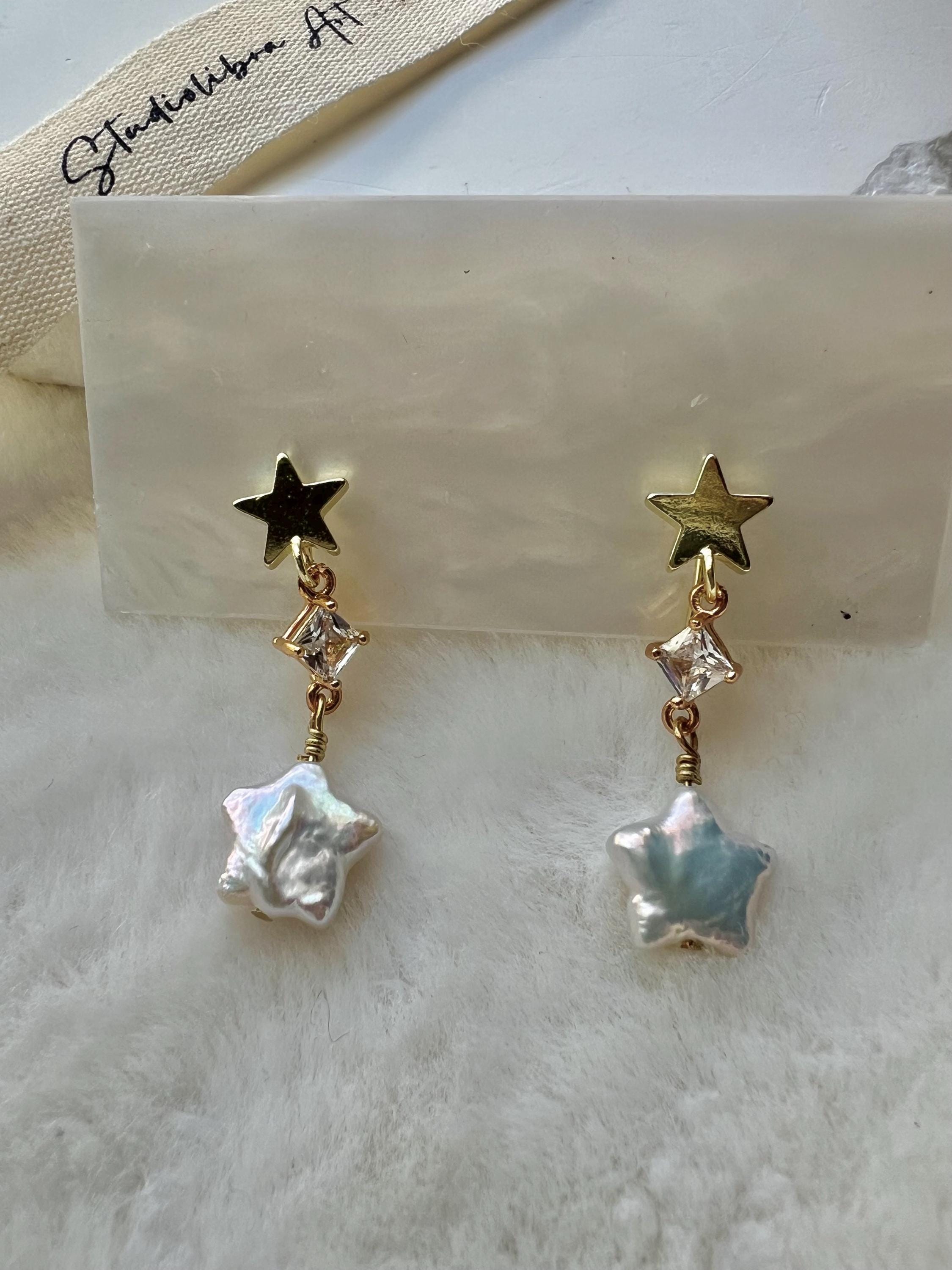 Art Deco freshwater star pearl dangle earrings.  Delicate earrings. CZ crystal clip on earrings. Vintage earrings. Drop earrings.