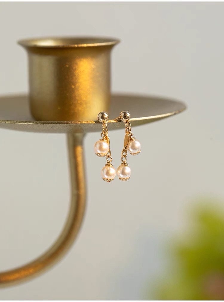 14K gold filled freshwater tiny pearl earring. Dainty earrings. Minimalist clip on earrings. Bridal earrings. No pain earrings.