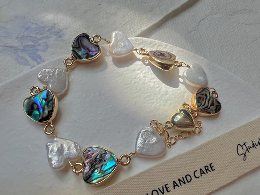 14K gold filled multicolored Genuine pearl heart elegant bracelet. Dainty bracelet. Valentines bracelet. Gift for her.