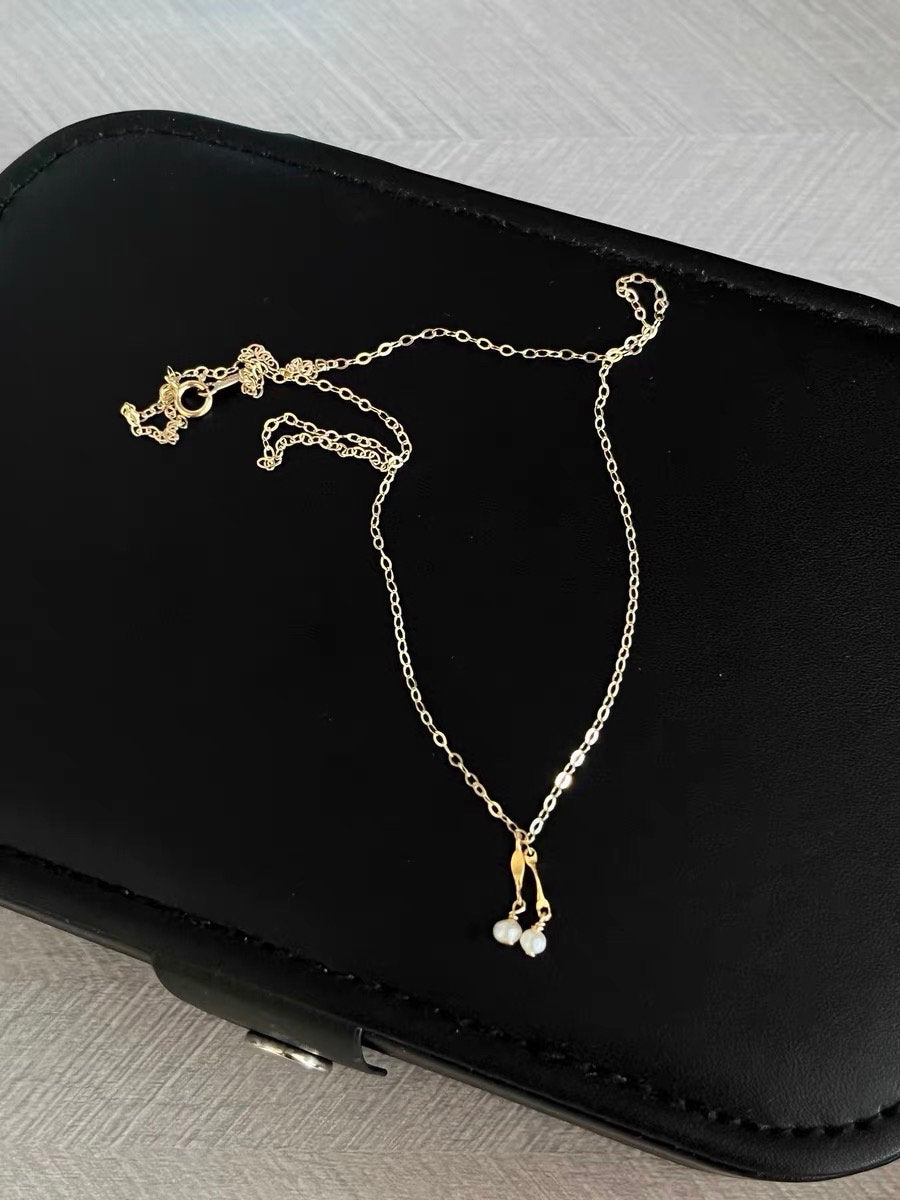 14K gold filled freshwater tiny pearl necklace. Real pearl necklace. Minimalist pearl necklace. Bridal necklace. Bridesmaid gift.