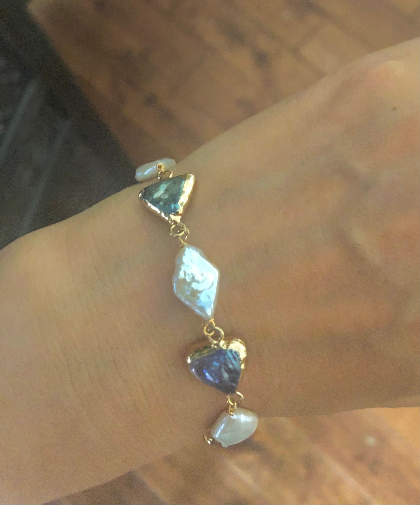 Multiple-col freshwater baroque pearl bracelet. Peacock pearl bracelet. Adorable bracelet. Boho bracelet. Geometry bracelet.