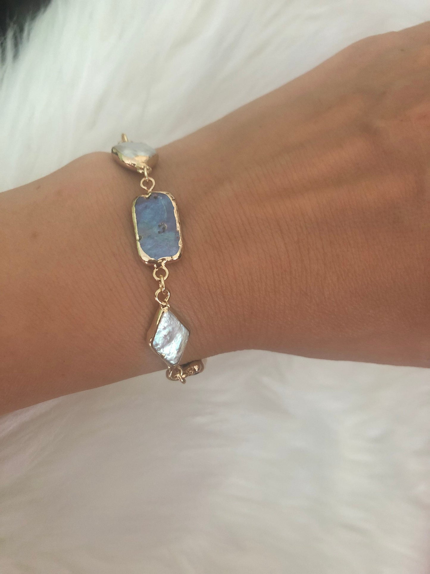 Multiple-col freshwater baroque pearl bracelet. Baroque pearl bracelet. Adorable bracelet. Boho bracelet. Gift for her