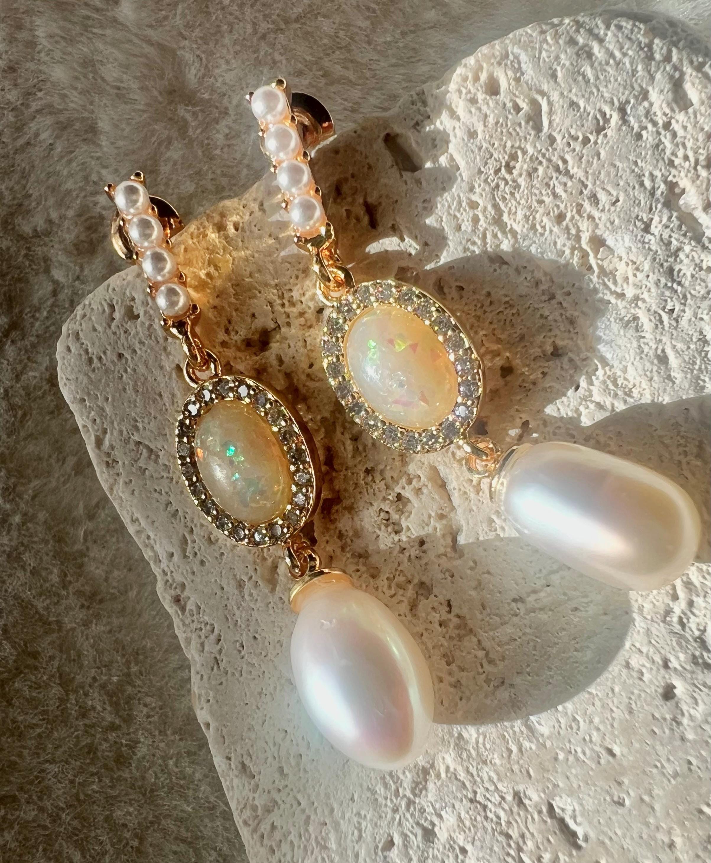 Clip on freshwater pearl natural gemstone earring. Minimalist dangle earrings. No pain Pearl earrings. Bridal earrings. Bridesmaid gift.