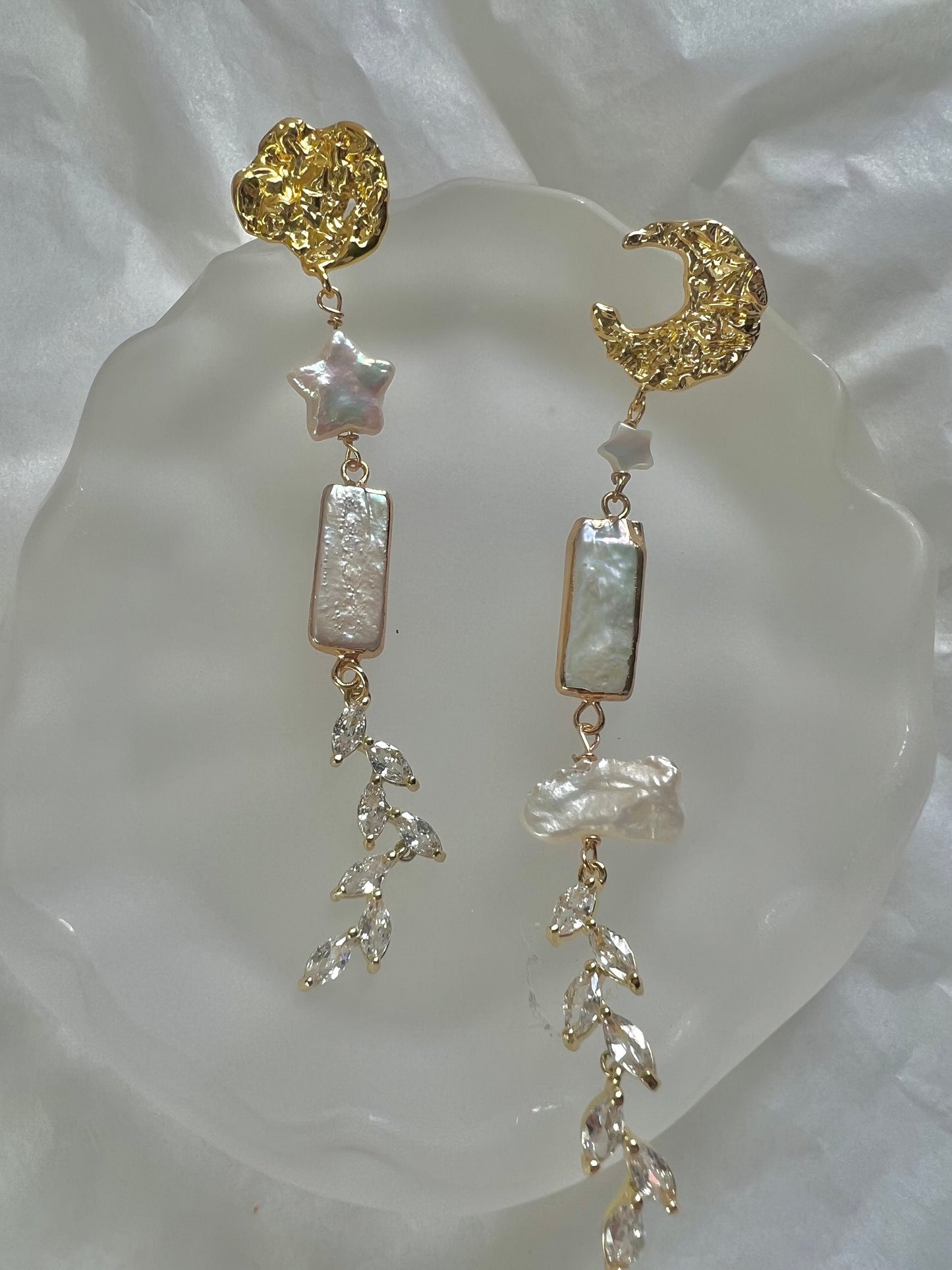 Chic moon star freshwater pearl unbalanced dangle earrings. Designed charm asymmetry earrings. Gift for her