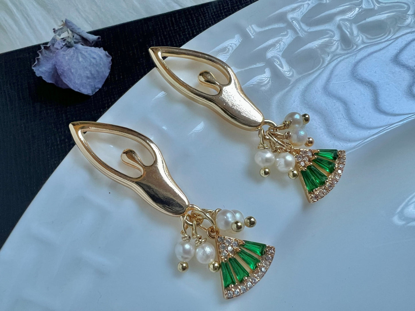 Gold twinkle fan genuine pearl ballerina earrings. Dainty pearl earrings. Vintage style earrings. Bridal boho wedding ballet earrings.