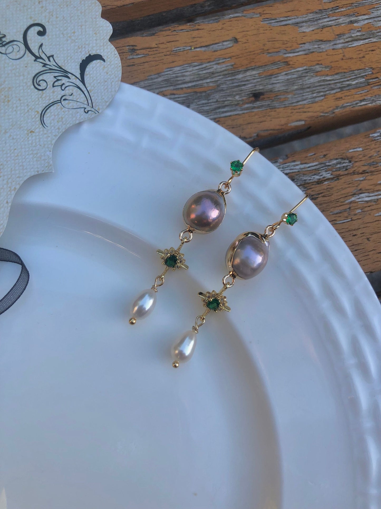 Victoria style elegant baroque pearl dainty earring. Delicate zircon earring. France style design earrings. Emerald earring