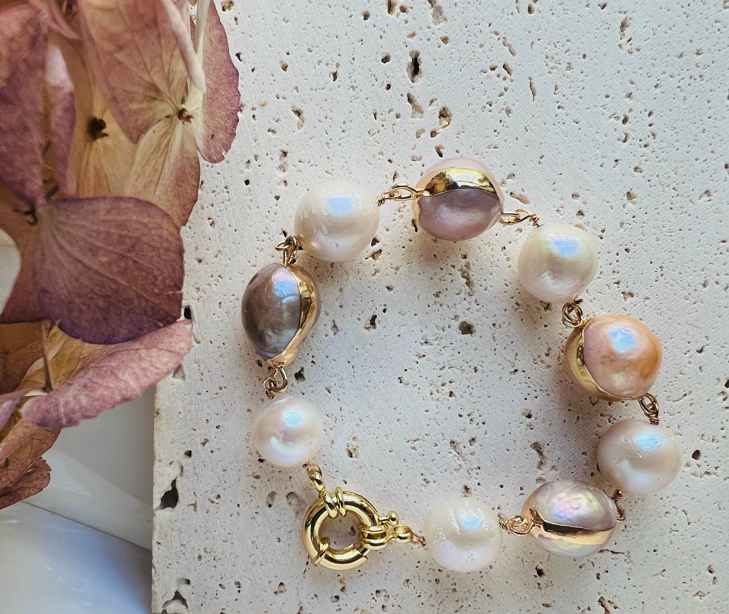 Vintage style freshwater pearl bracelet. Multiple-col freshwater baroque pearl bracelet. Chunky bracelet. Adorable bracelet. Boho