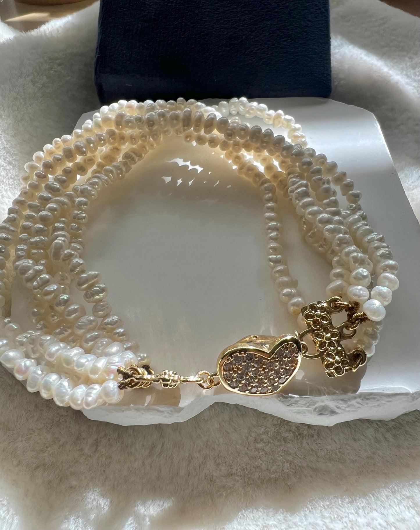 Stacking freshwater pearl vintage style six layered Chic bracelet. Multi-strand pearls bracelet. Elegant pearl bracelet.