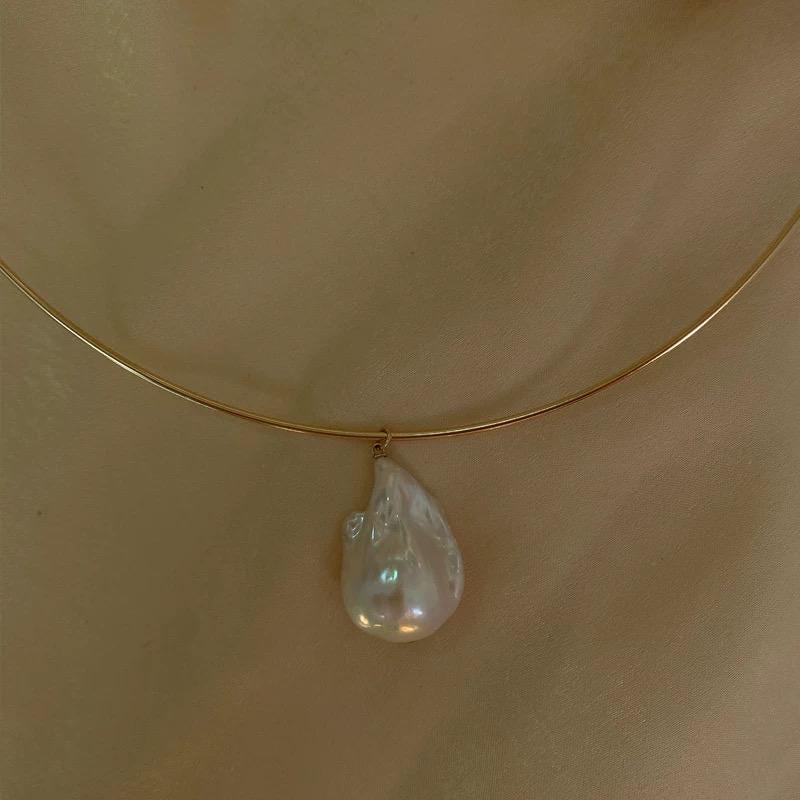 14K gold filled Freshwater baroque pearl bangle. Minimalist choker. Bridal pearl choker. Wire cuff choker.