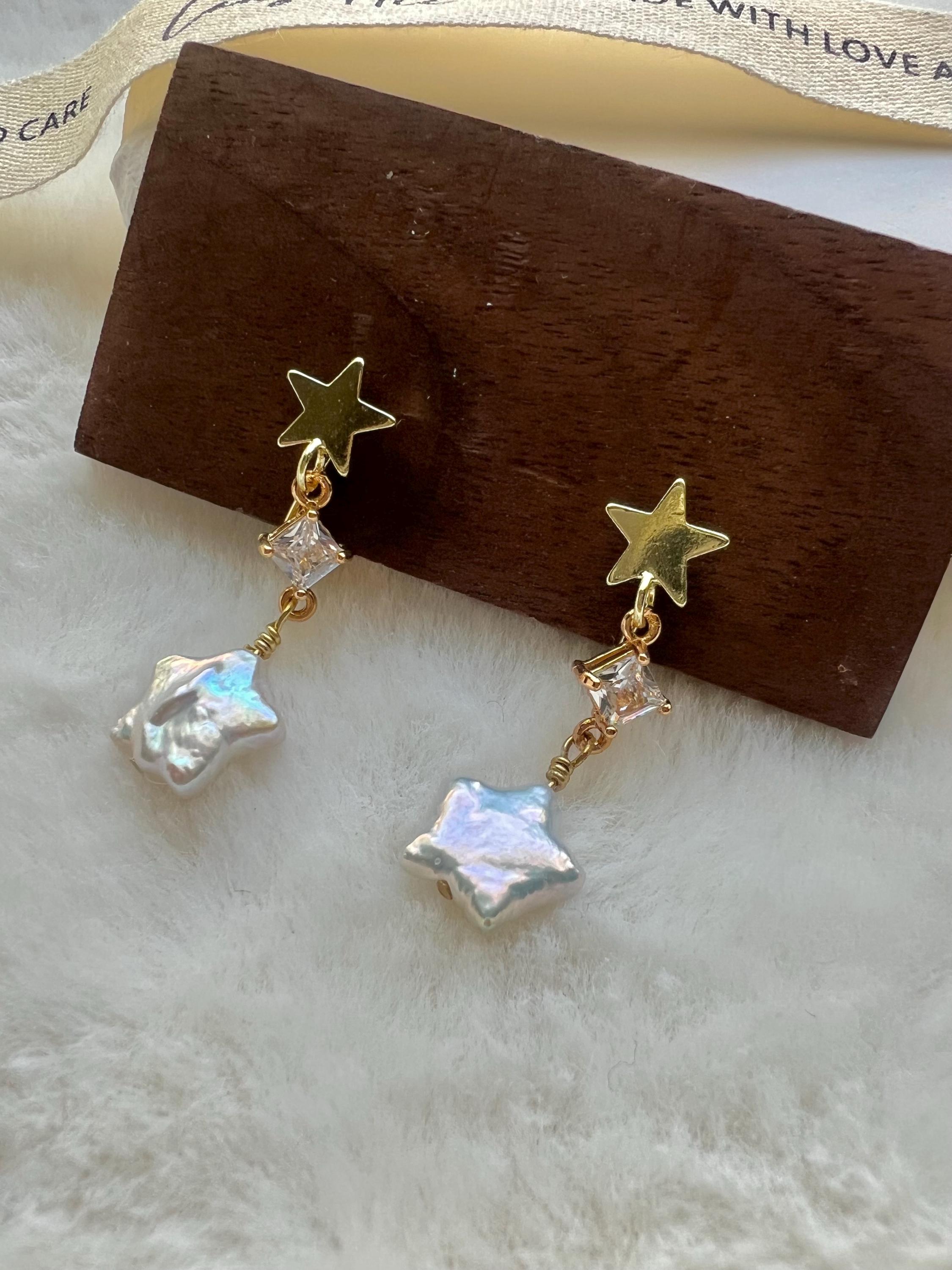 Art Deco freshwater star pearl dangle earrings.  Delicate earrings. CZ crystal clip on earrings. Vintage earrings. Drop earrings.