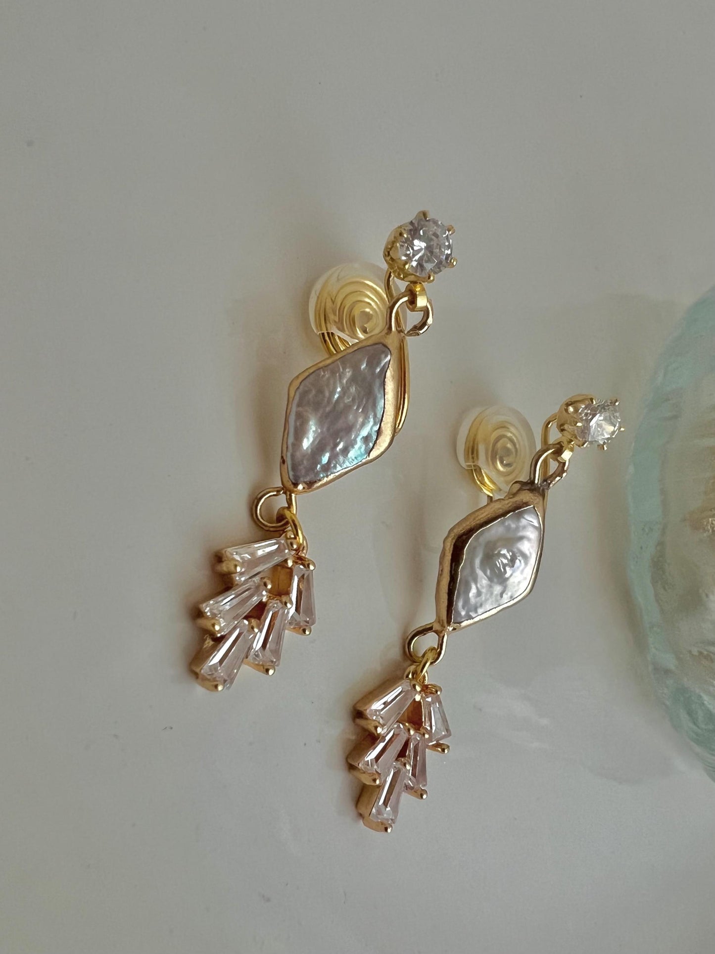 Freshwater pearl crystal Swarovski Earring. Diamonds cluster earring. Art Deco earring. Vintage earring.