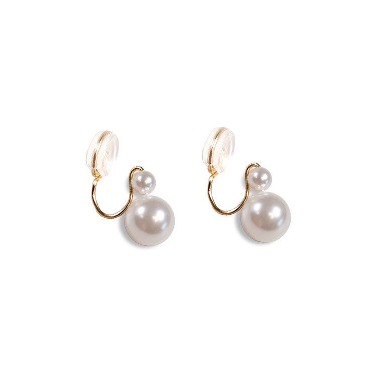 14K gold filled freshwater double pearl stud earring. Minimalist clip on earrings. Bridal earrings. Bridesmaid gift.