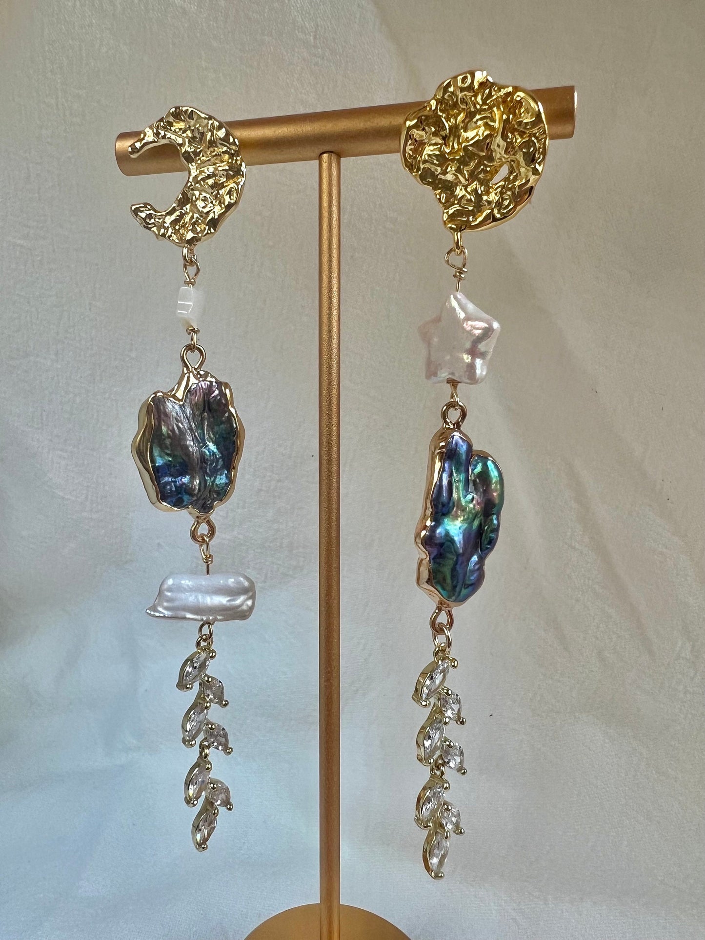 Chic moon star freshwater pearl unbalanced dangle earrings. Designed charm asymmetry earrings. Gift for her