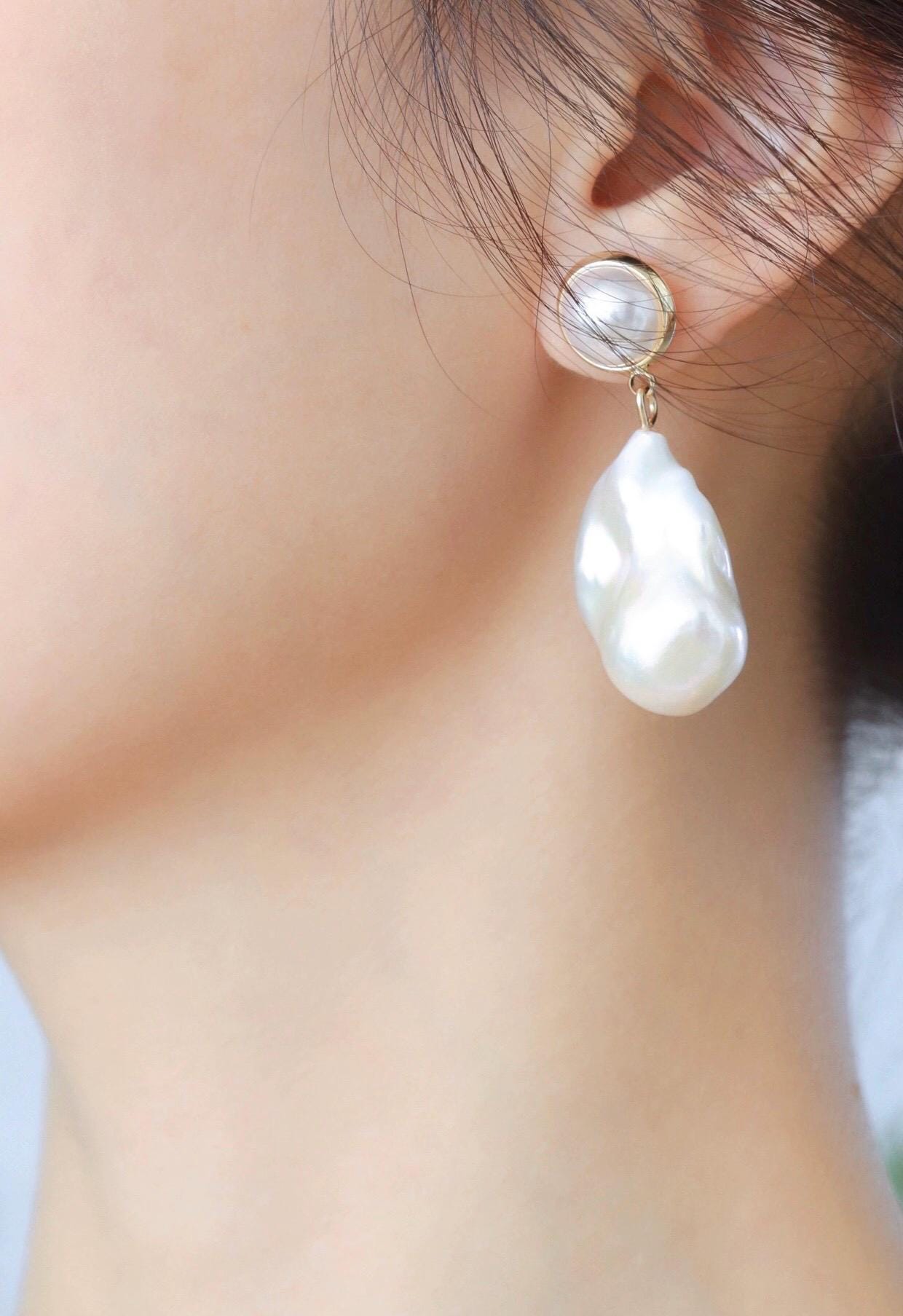 Freshwater high quality Luster big baroque double pearl drop earring. Fireball dangle earrings. Boho Wedding pearl earrings.