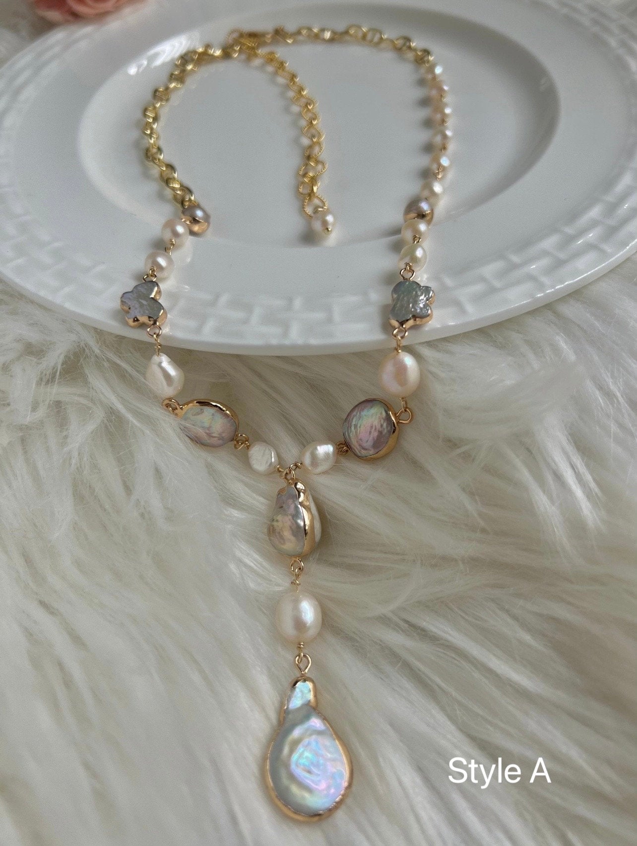 Freshwater multiple-color multiplie-shape baroque pearl chain necklace. High luster baroque pearl necklace. Y necklace. Vintage necklace