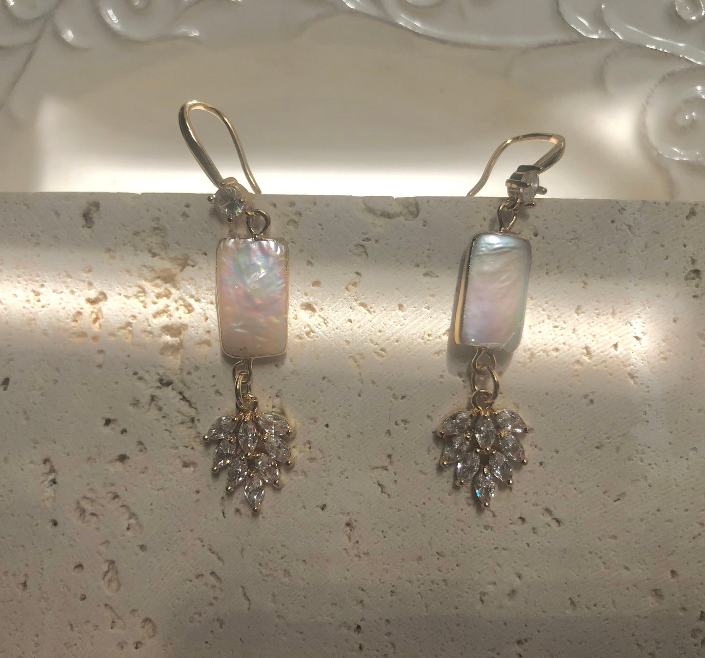 Baroque rectangle pearl crystal dangle earring ，vintage style ZC earring ，gold pearl earring ，France style dope earring ，gift for her