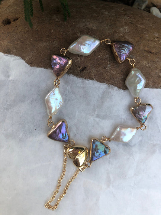 Multiple-col freshwater baroque pearl bracelet. Peacock pearl bracelet. Adorable bracelet. Boho bracelet. Geometry bracelet.