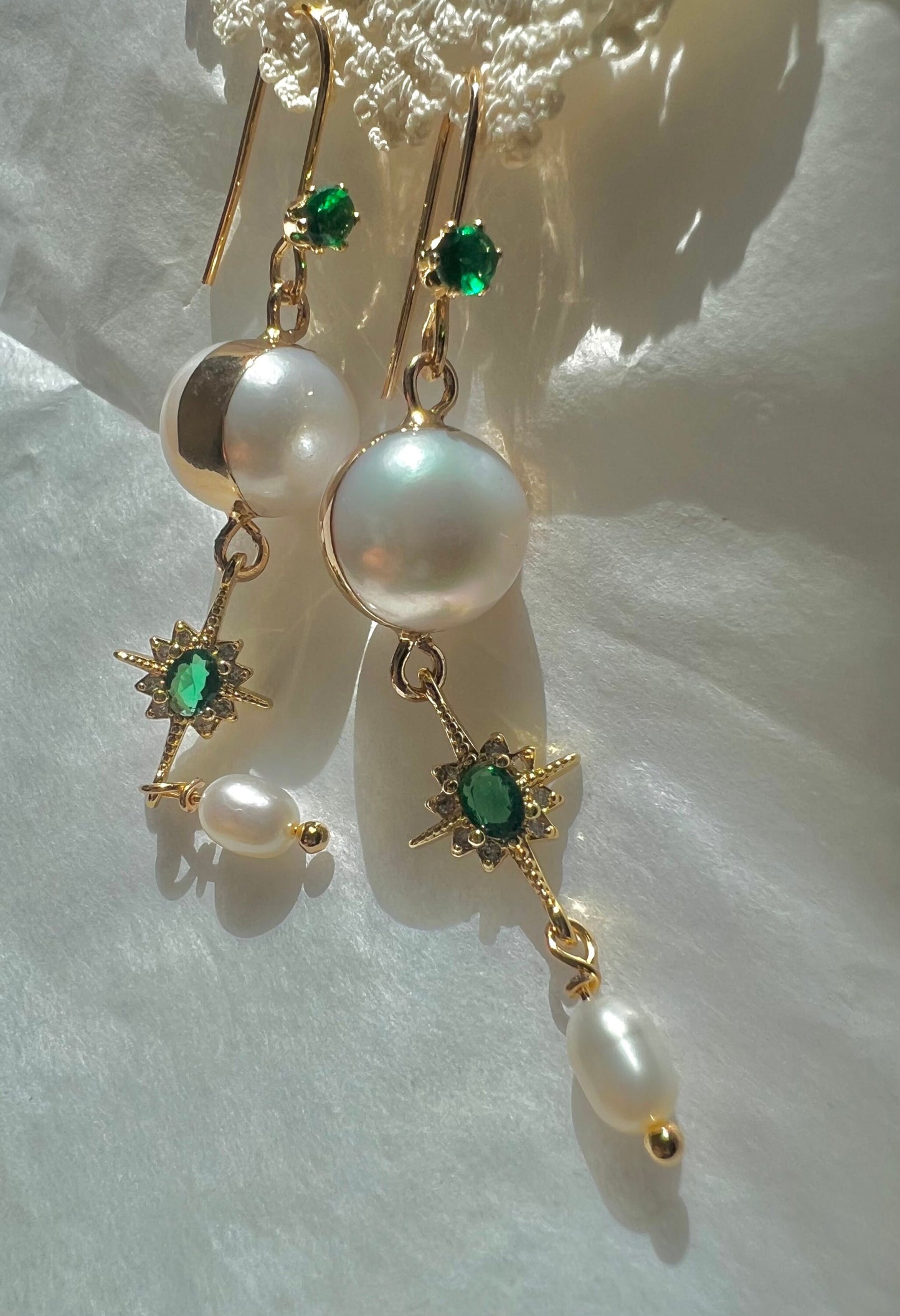 Victoria style elegant baroque pearl dainty earring. Delicate zircon earring. France style design earrings. Emerald earring